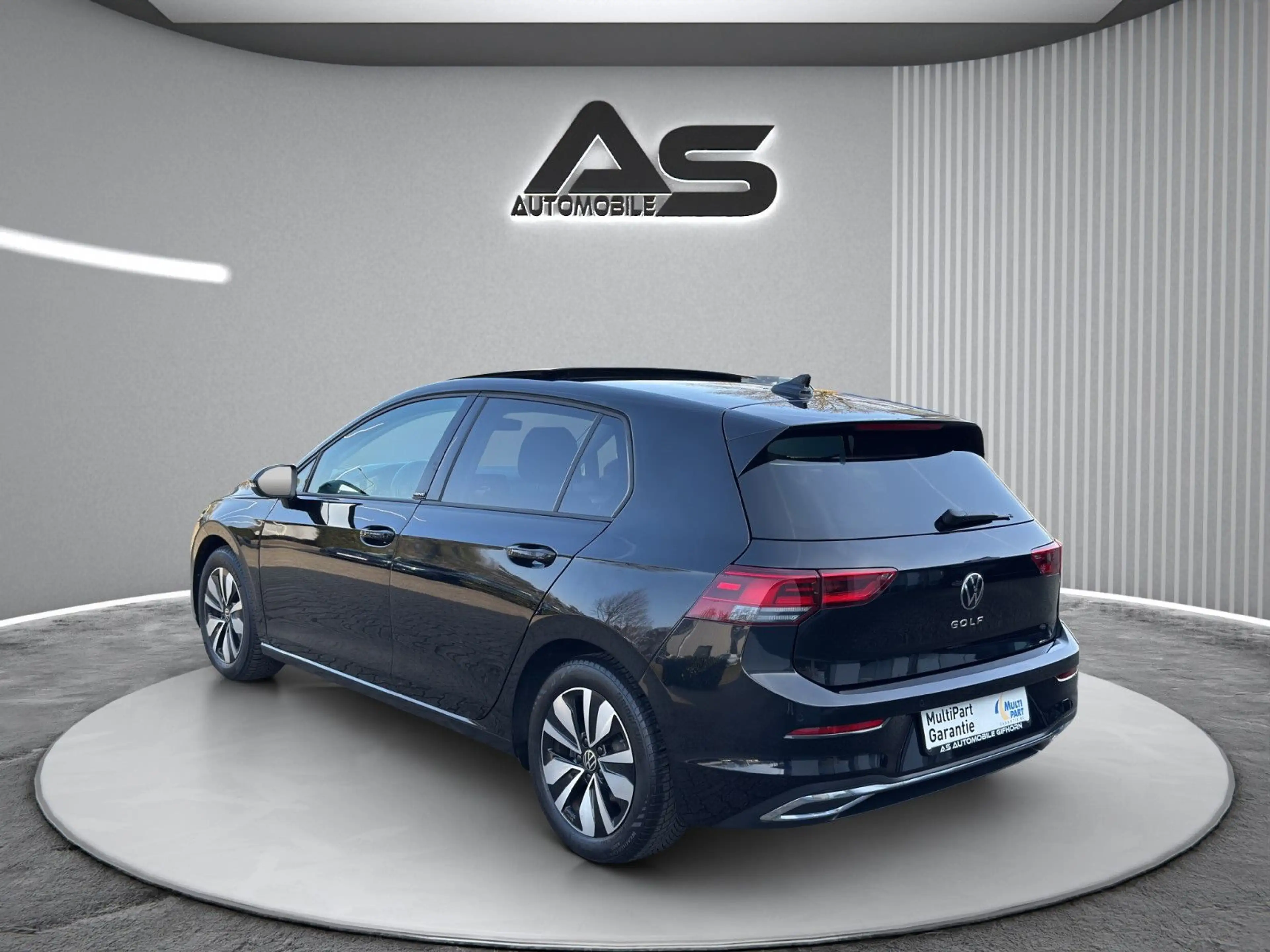 Volkswagen Golf VIII 2.0 TDI Move DSG Navi Pano Kamera ACC — photo 5