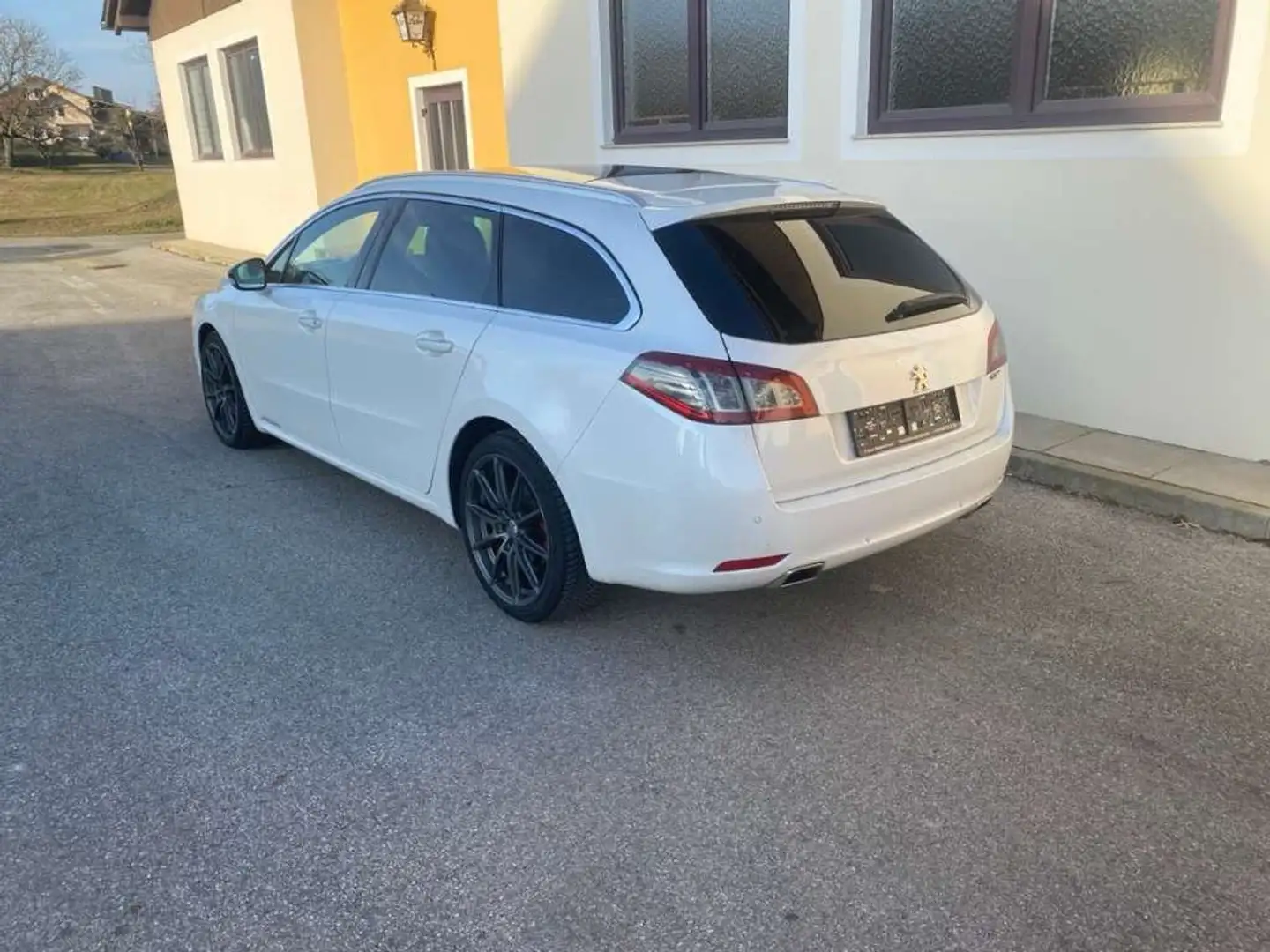 Peugeot 508 508 SW 2,2 HDI GT Tiptronic Weiß - 2