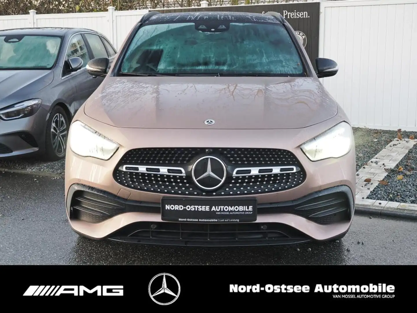 Mercedes-Benz GLA 200 d DISTRO PANO NIGHT KAMERA KEYLESS SHZ Oro - 2