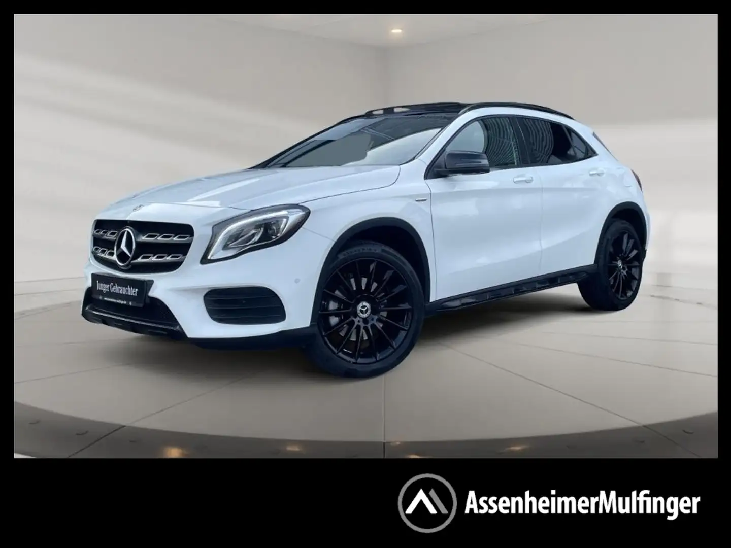 Mercedes-Benz GLA 250 AMG AMG+Comand+Urban+Night+Carbon+Pano Weiß - 1