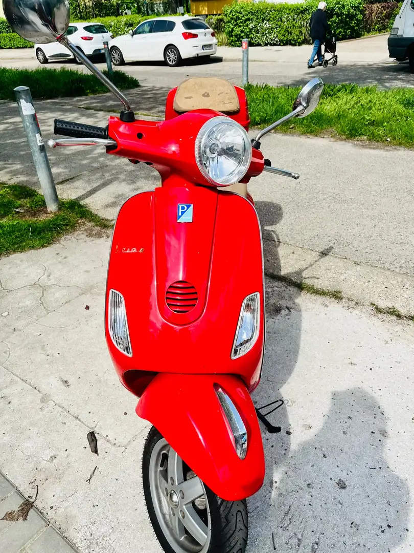 Vespa LX 125 Rood - 2