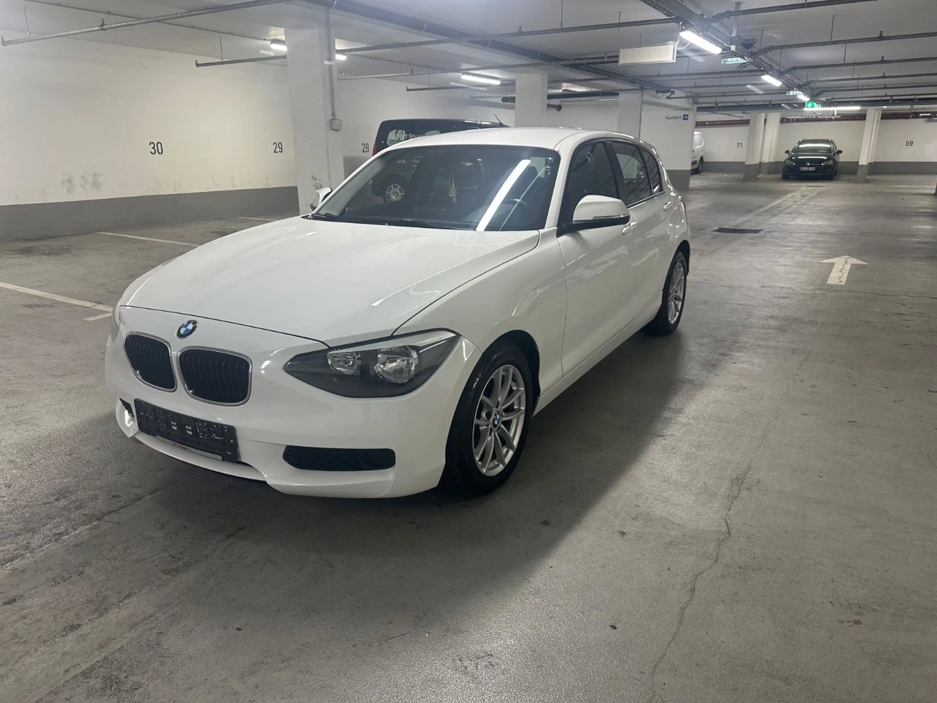 BMW 118 1 Limousine 5-trg. 118 i
