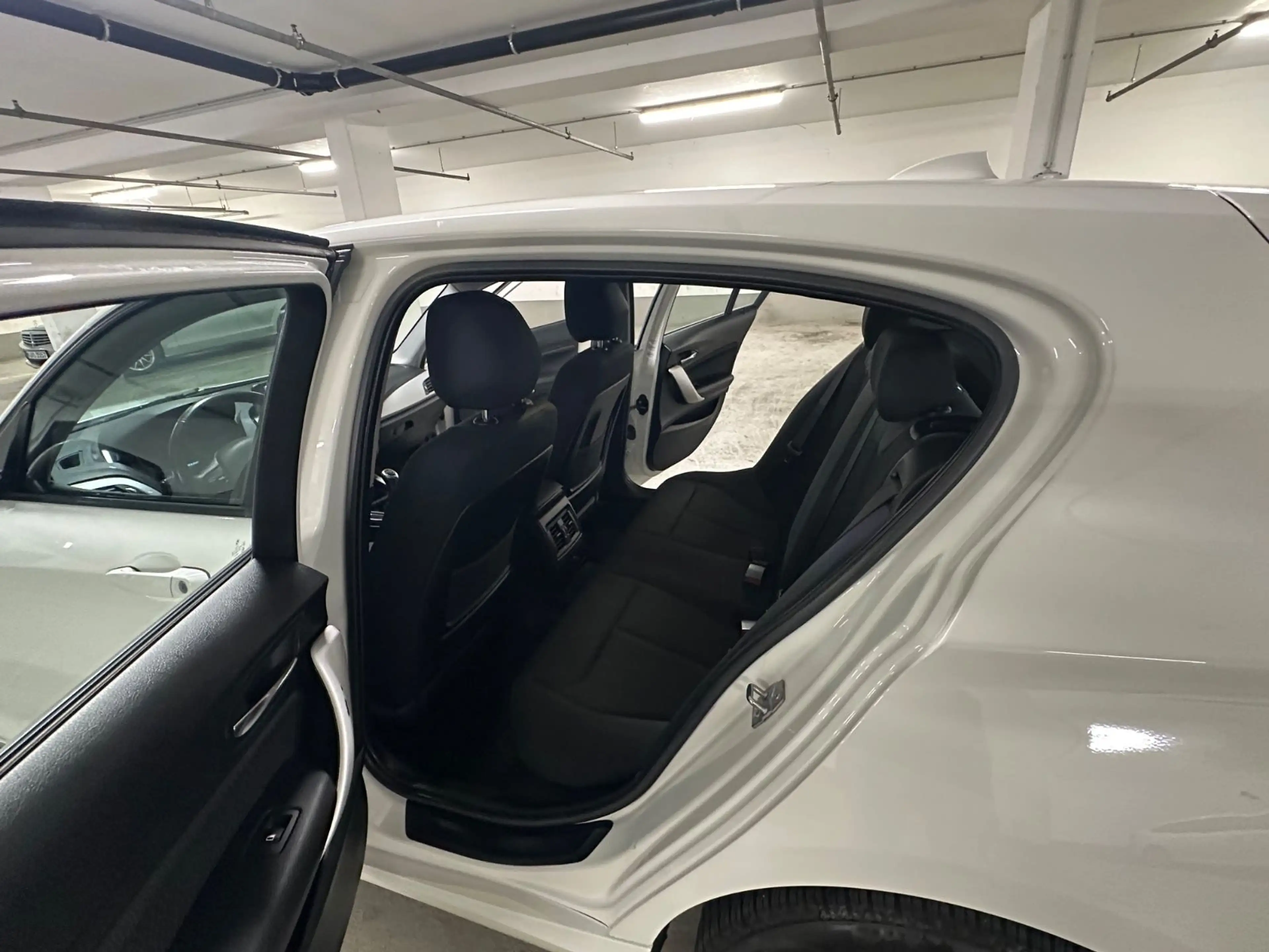 BMW 118 1 Limousine 5-trg. 118 i — photo 13