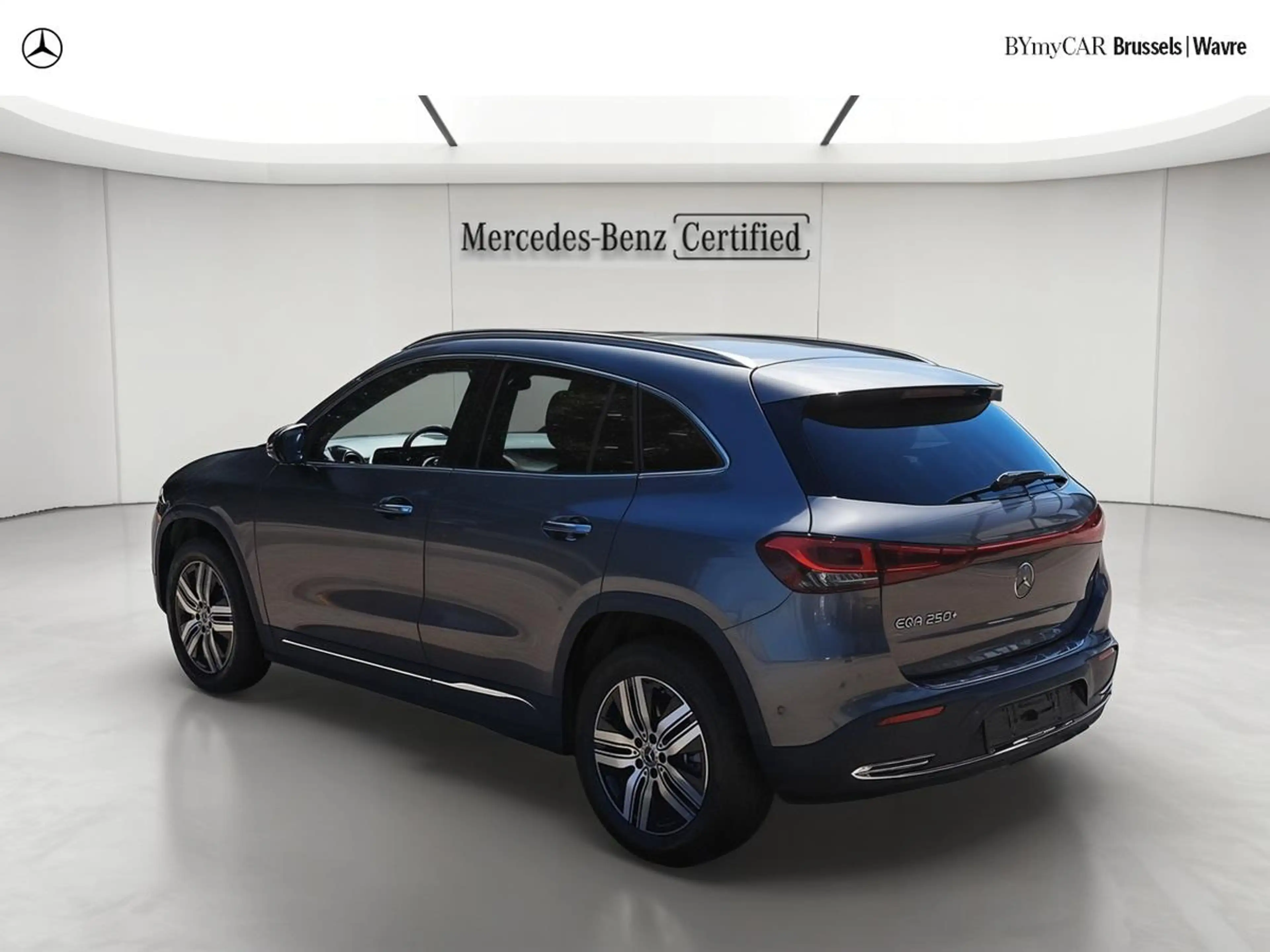 Mercedes-Benz EQA 250 EQA 250+ Luxury Line — photo 4