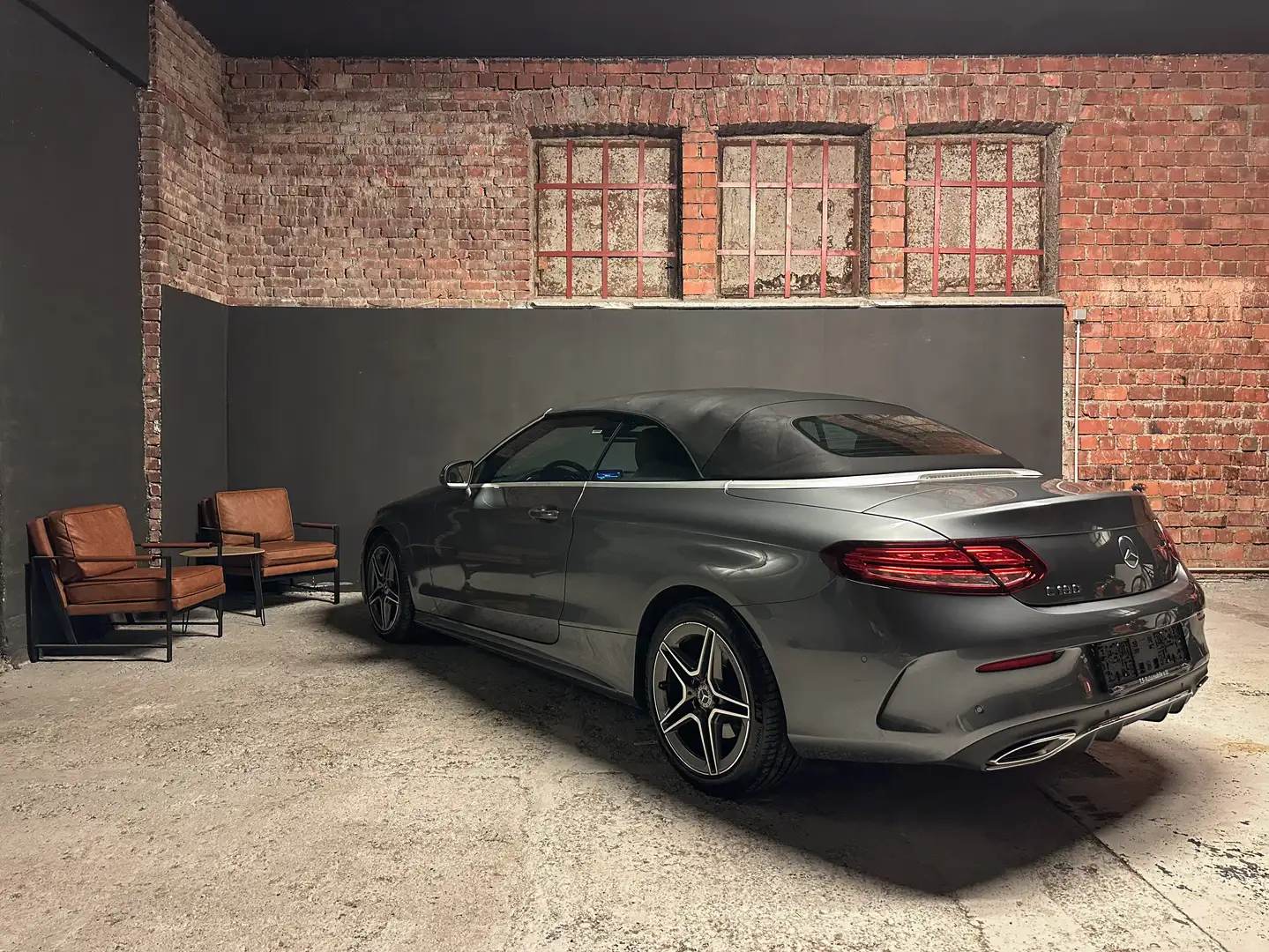 Mercedes-Benz C 180 Cabrio 9G-TRONIC AMG Line/LED/NAVI/KAMERA/AIRSCARF Grau - 2