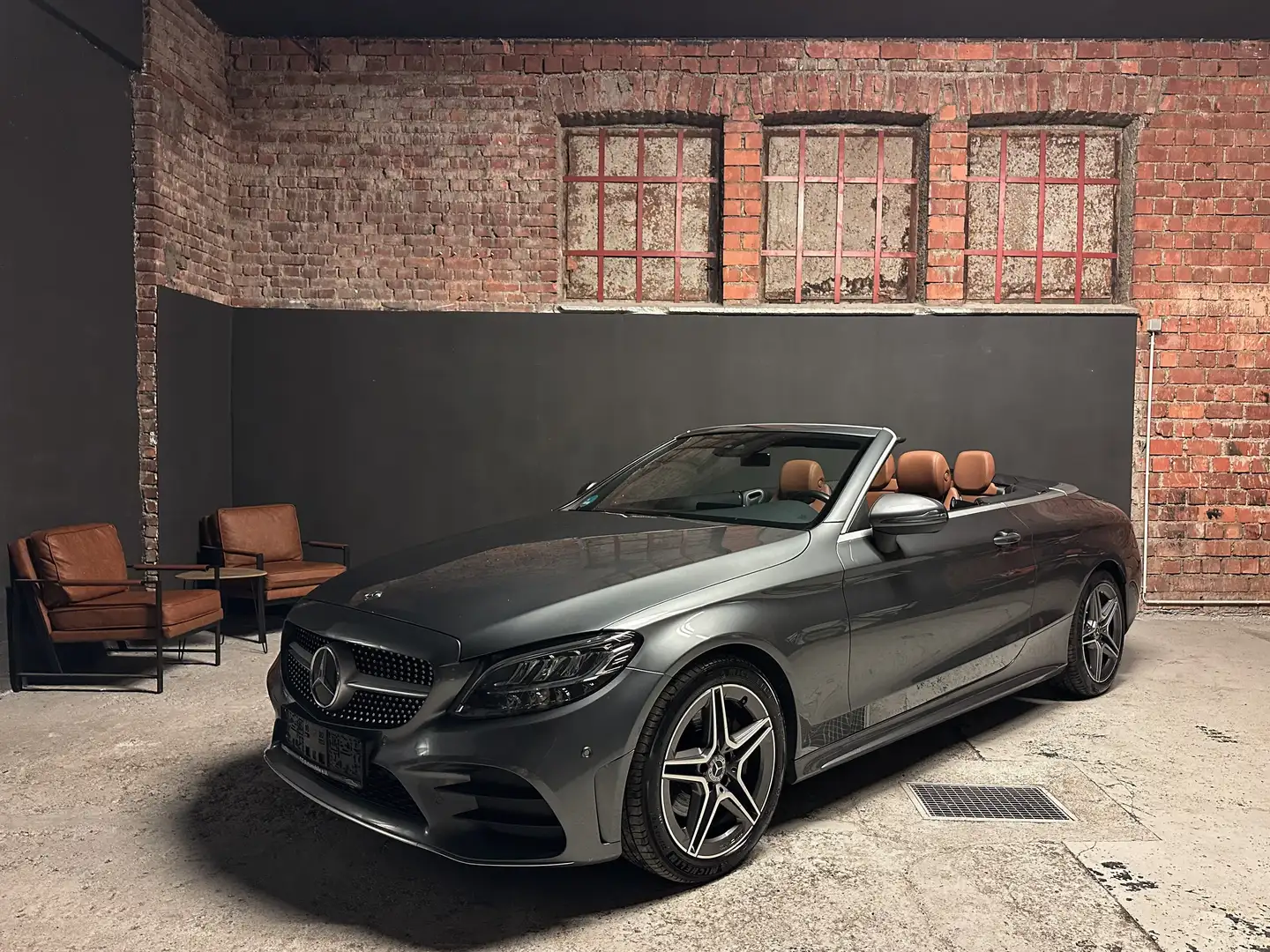 Mercedes-Benz C 180 Cabrio 9G-TRONIC AMG Line/LED/NAVI/KAMERA/AIRSCARF Grau - 1