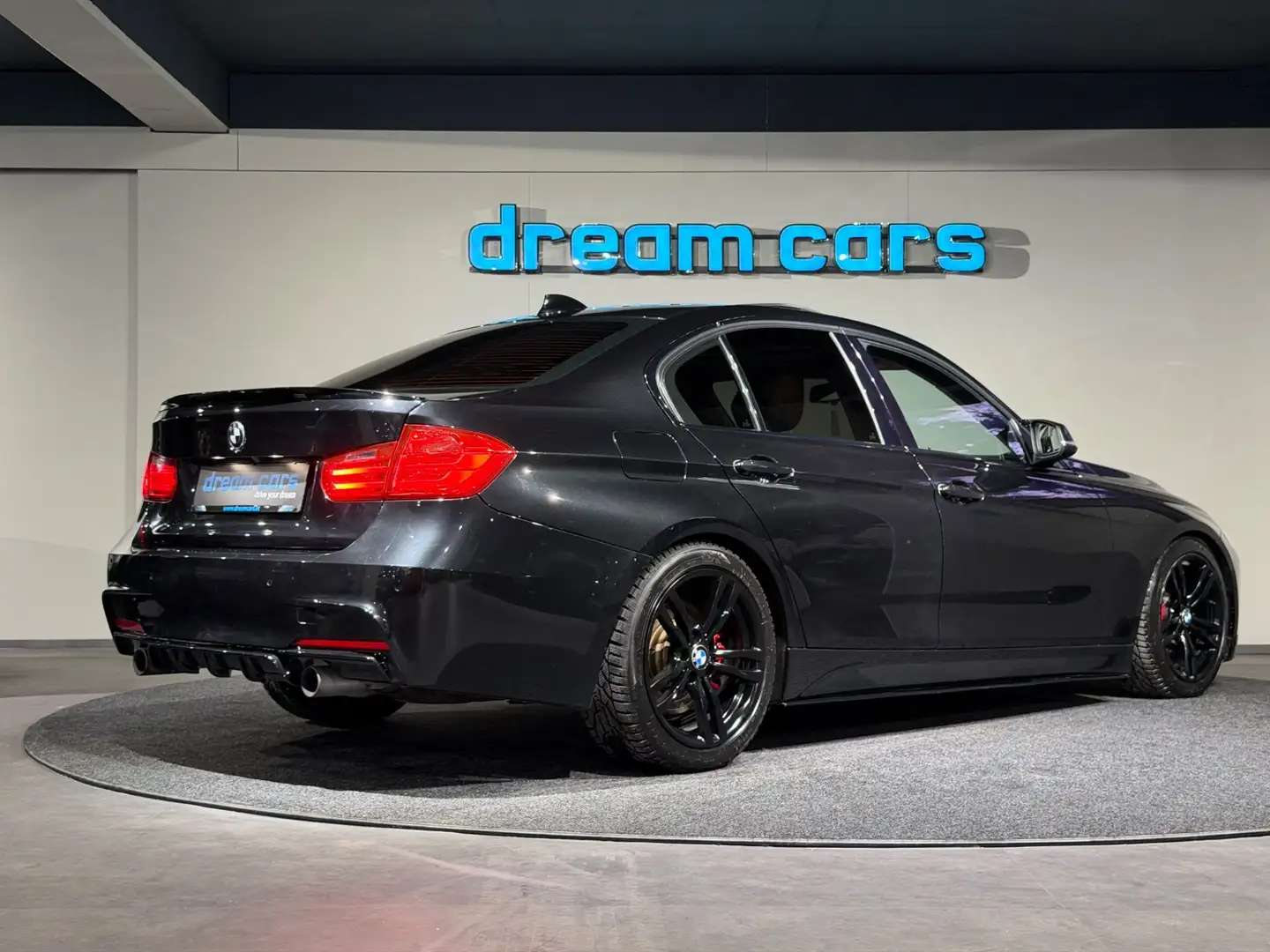 BMW 335 i (F30)  xDrive Aut. / M Sport / Schiebedach / Hu Schwarz - 2