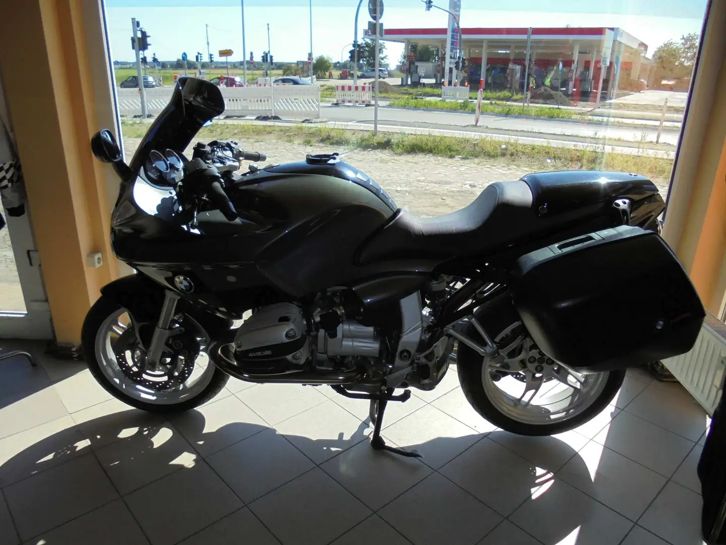 BMW R 1100 S mit BMW Koffersatz Grau - 1