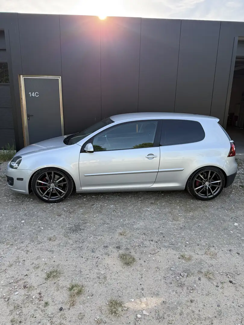 Volkswagen Golf 1.4 TSI GT Sport (km stand loopt beetje op ) Gümüş rengi - 2