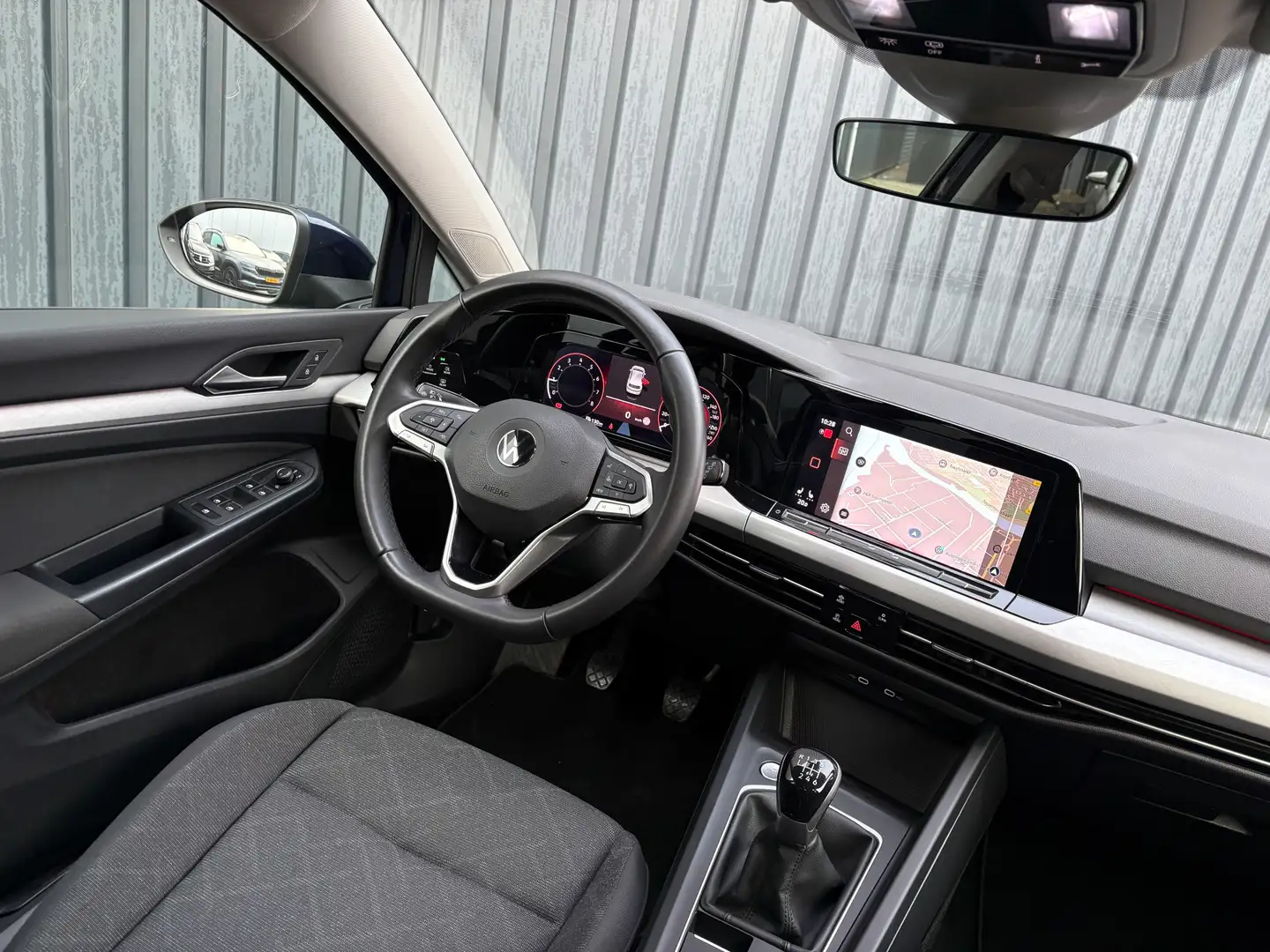 Volkswagen Golf 1.5 TSI Life Business | Keyless | Camera | Stoelve Blau - 2