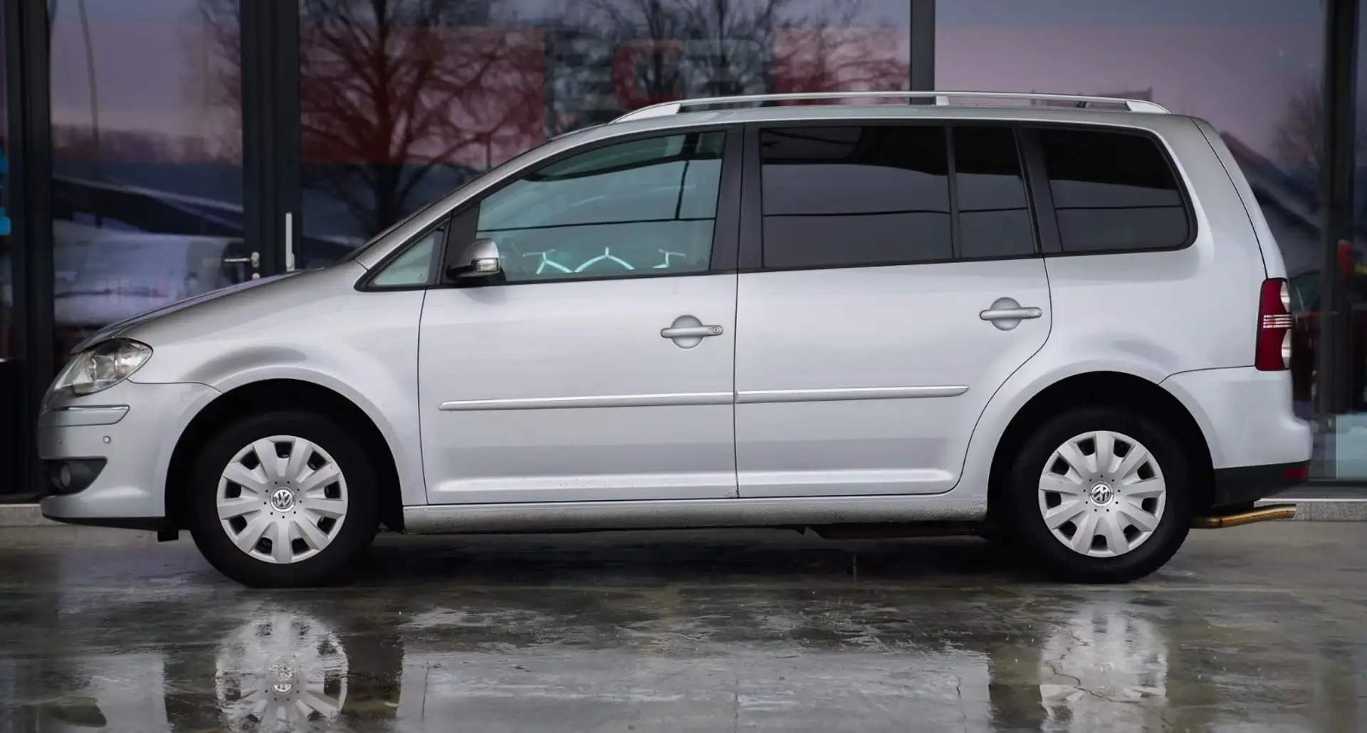 Volkswagen Touran Highline EcoFuel *SHZ/Klimaaut./AHK* Silber - 2