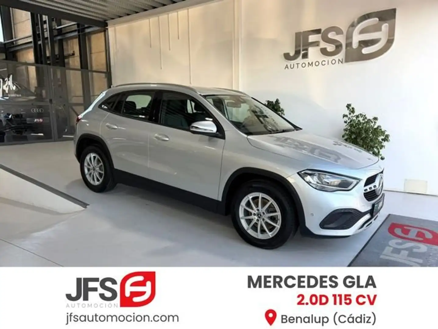 Mercedes-Benz GLA 200 2.0D 115 CV Automático Plateado - 1