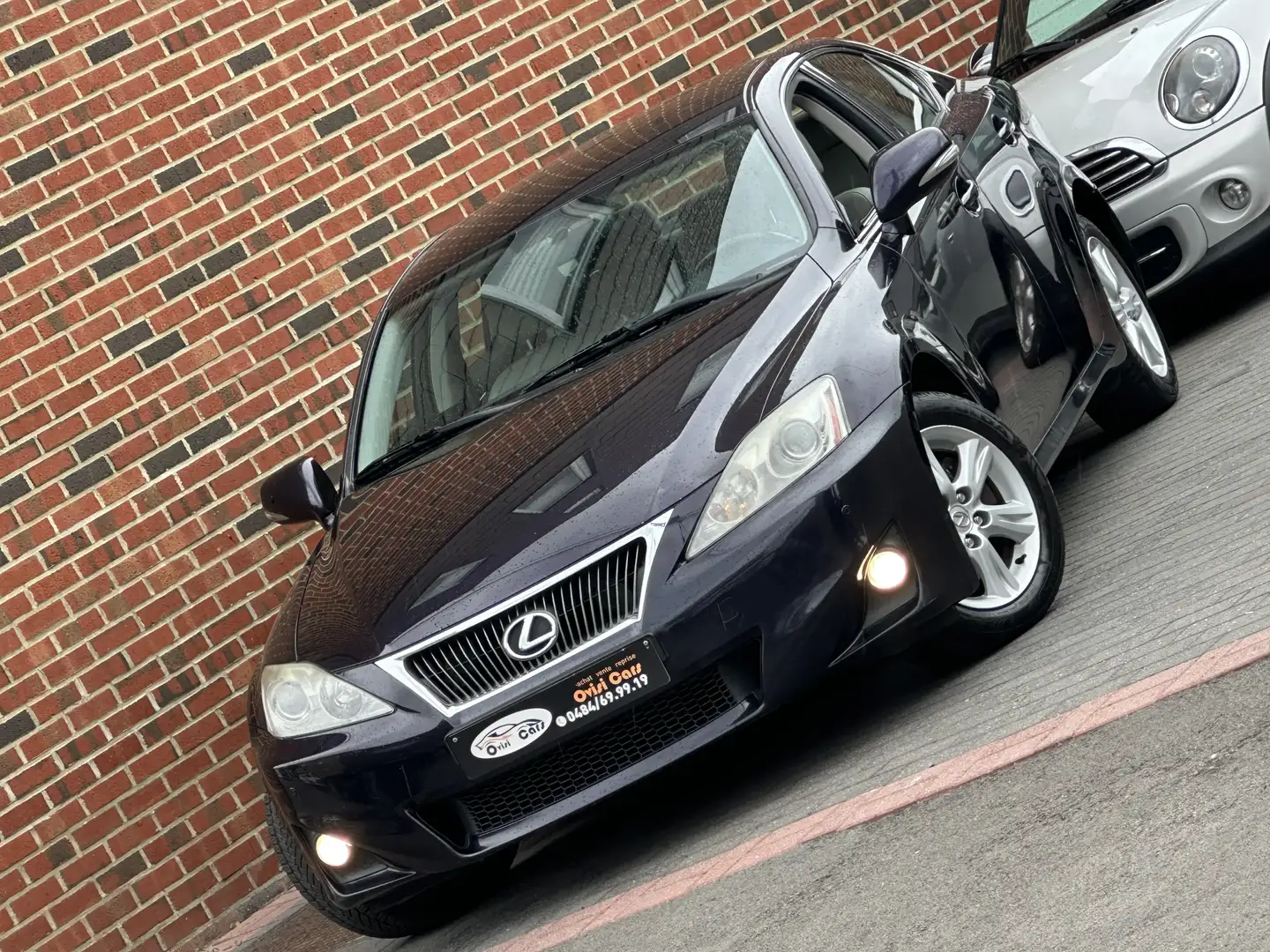 Lexus IS 220d // TRÈS PROPRE // FULL OPTION // Mavi - 1