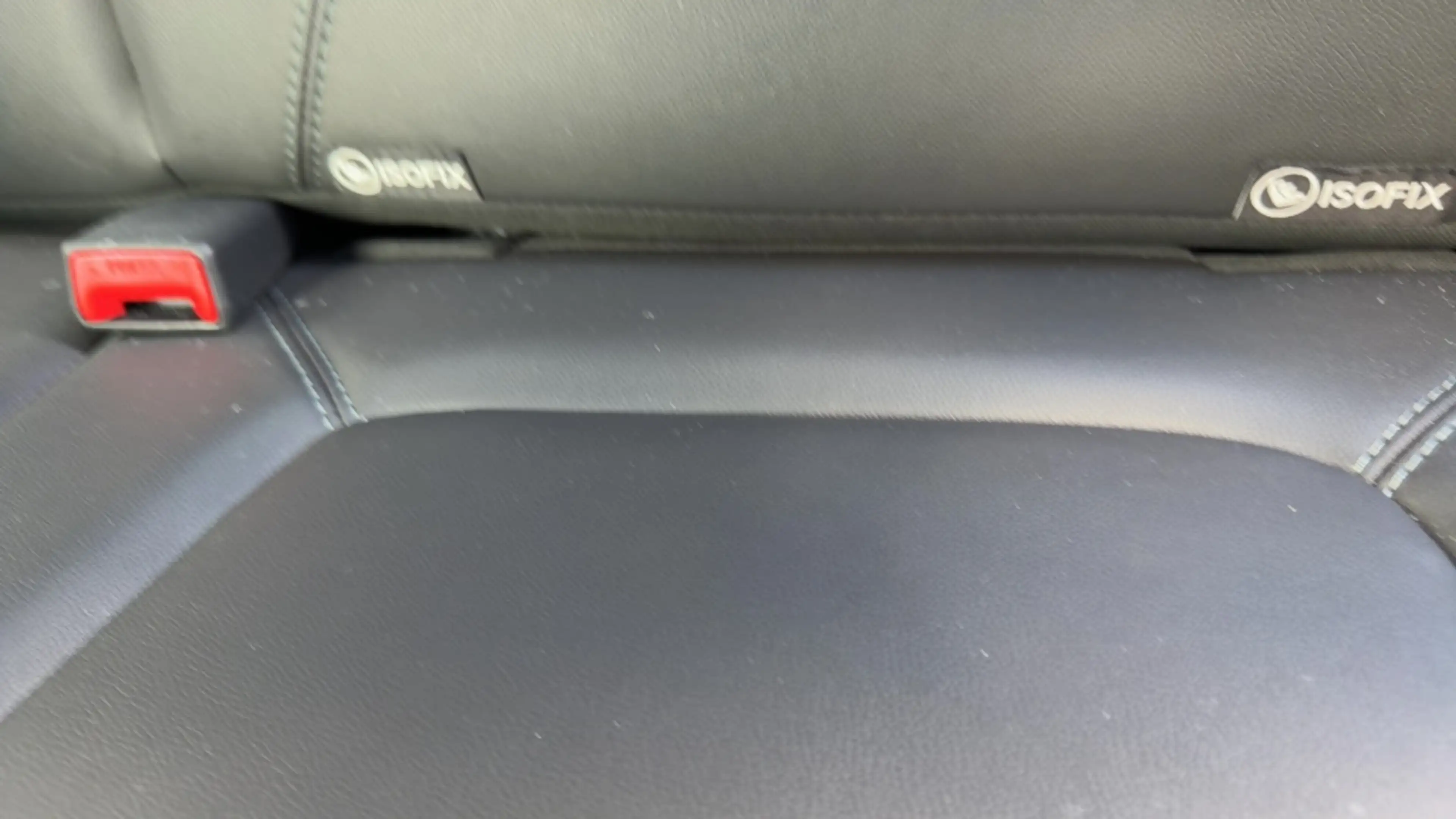 Dacia Spring Expression — photo 21