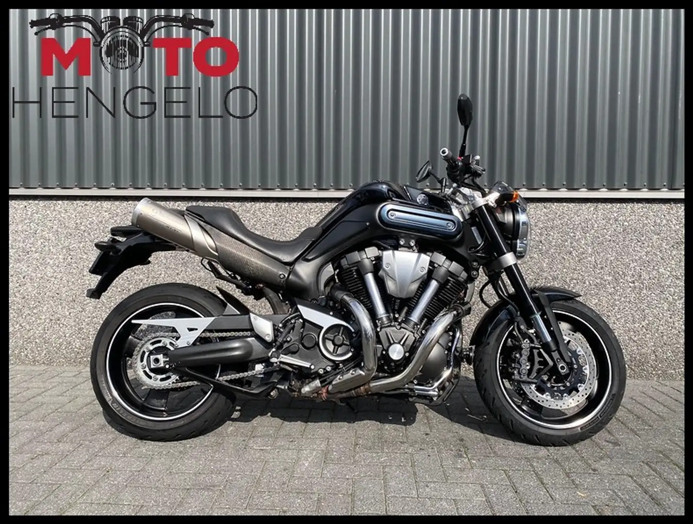 Yamaha MT-01 Zwart - 1