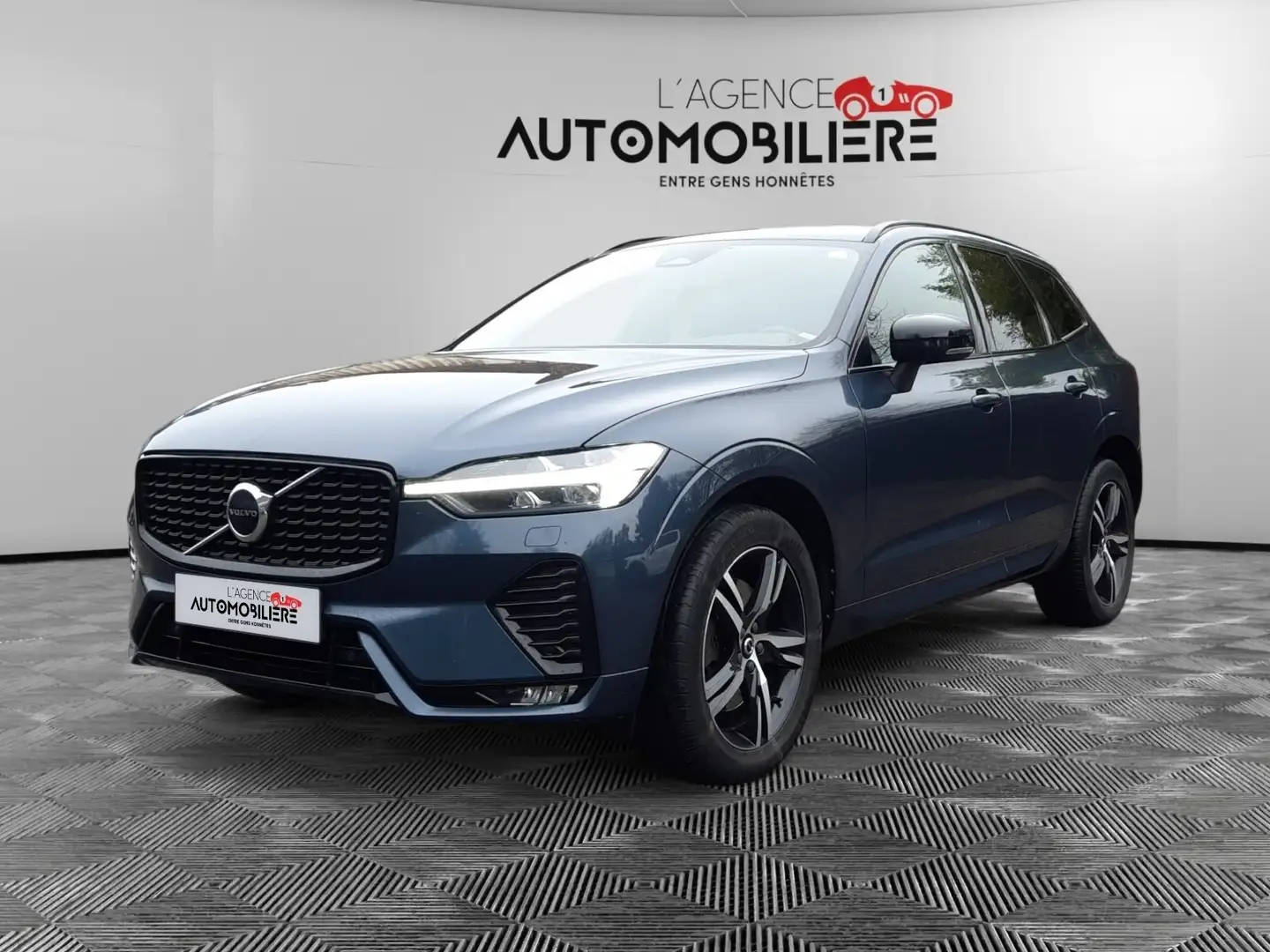 Volvo XC60 XC60 2.0 B4 MHEV AWD R-Design/ Garantie 12 mois Bleu - 1