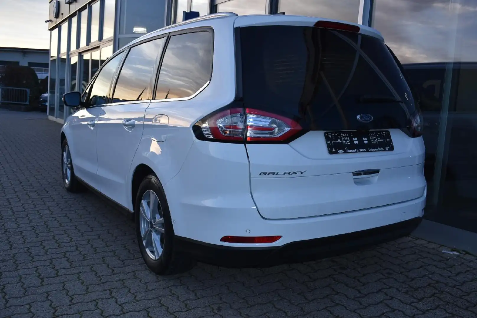 Ford Galaxy Titanium Blanc - 2