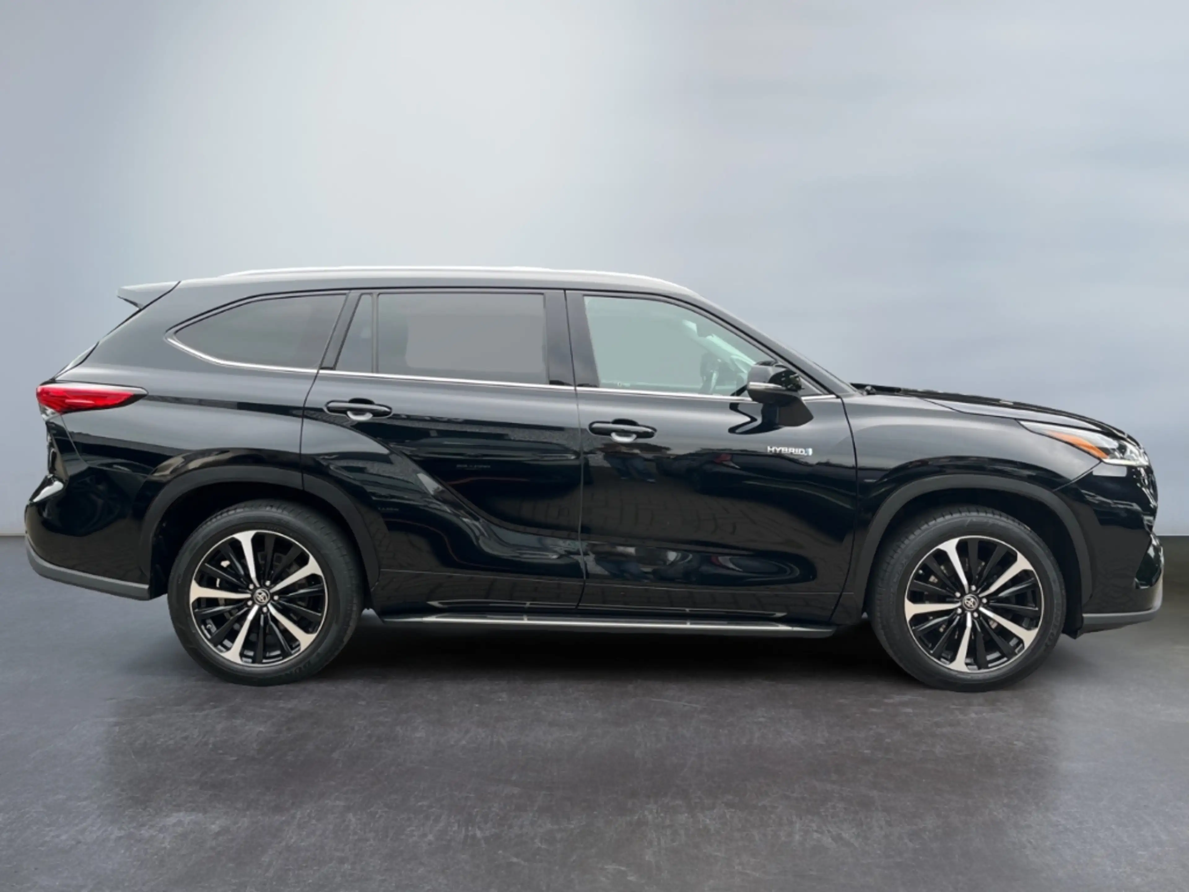 Toyota Highlander 2.5 Hybrid Luxury *7-Si*Leder*360°*JBL* — photo 10