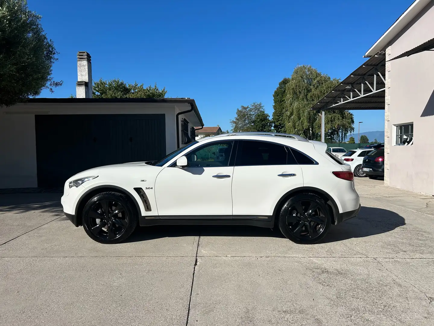 Infiniti QX70 3.0d V6 S Premium auto FL Full Opt. Bianco - 2