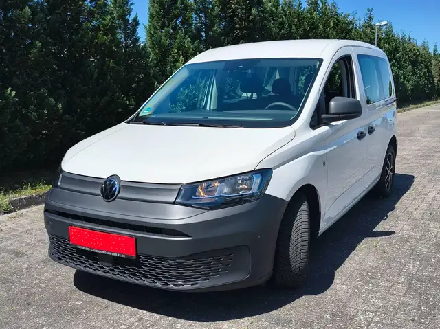 Volkswagen Caddy Kombi 1,5 Benzin 1.Hand echte 5.400 Kilometer !!