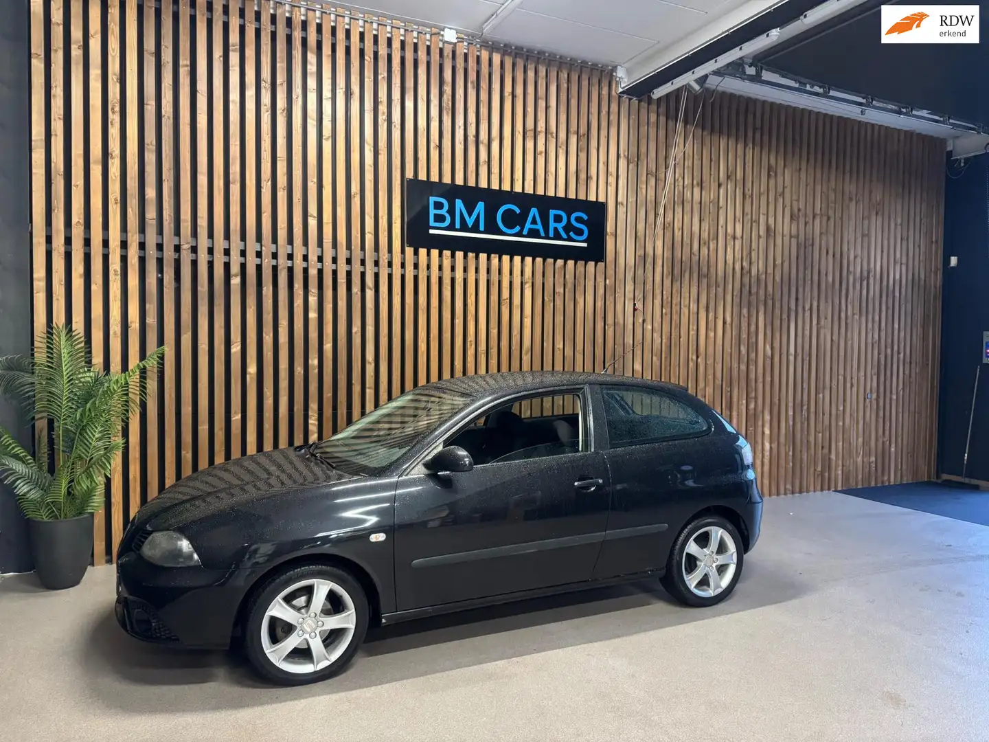 SEAT Ibiza 1.4-16V Trendstyle Airco,Nieuwe Koppeling Noir - 1