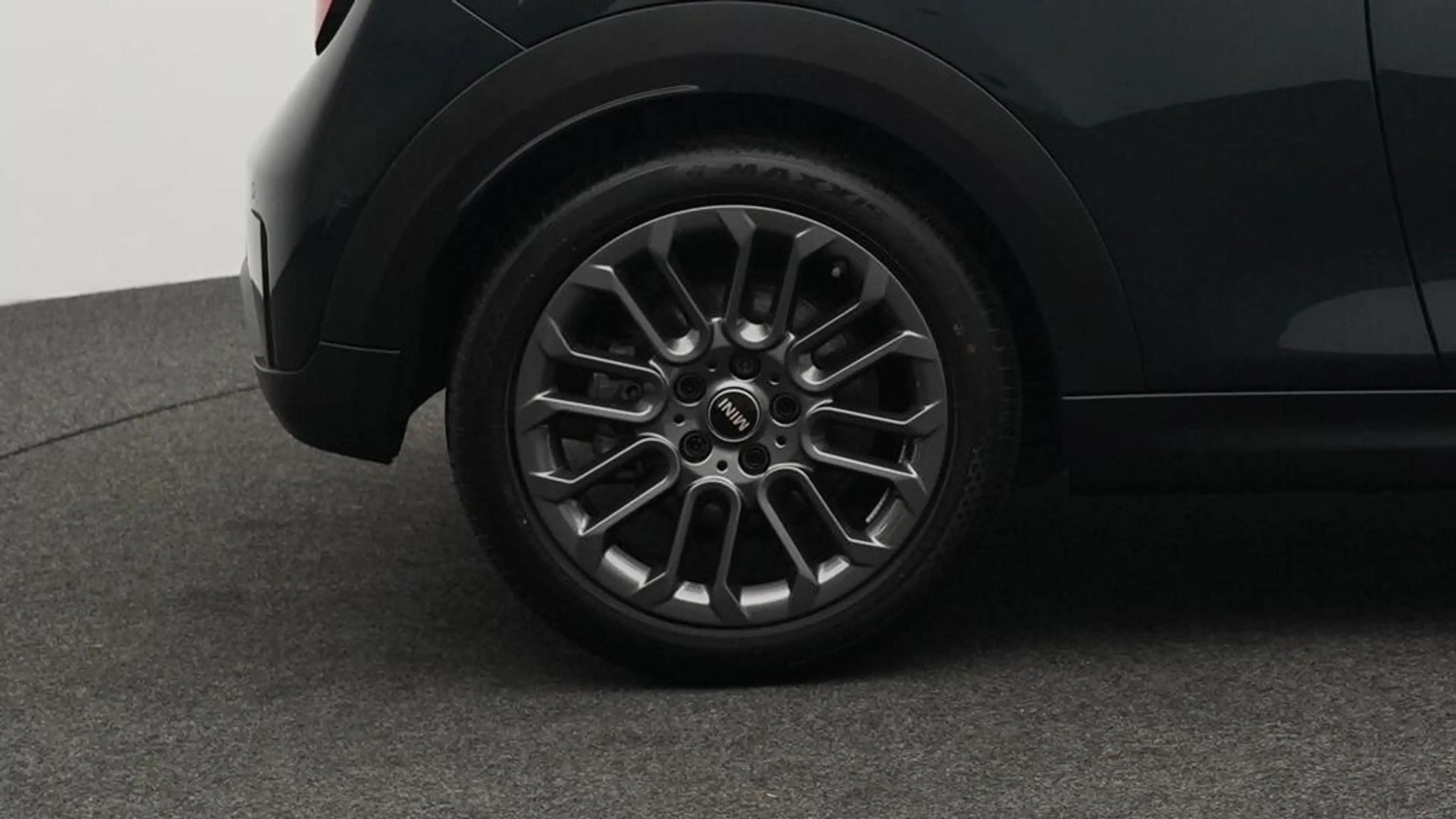 MINI Cooper S Favoured Trim — photo 15