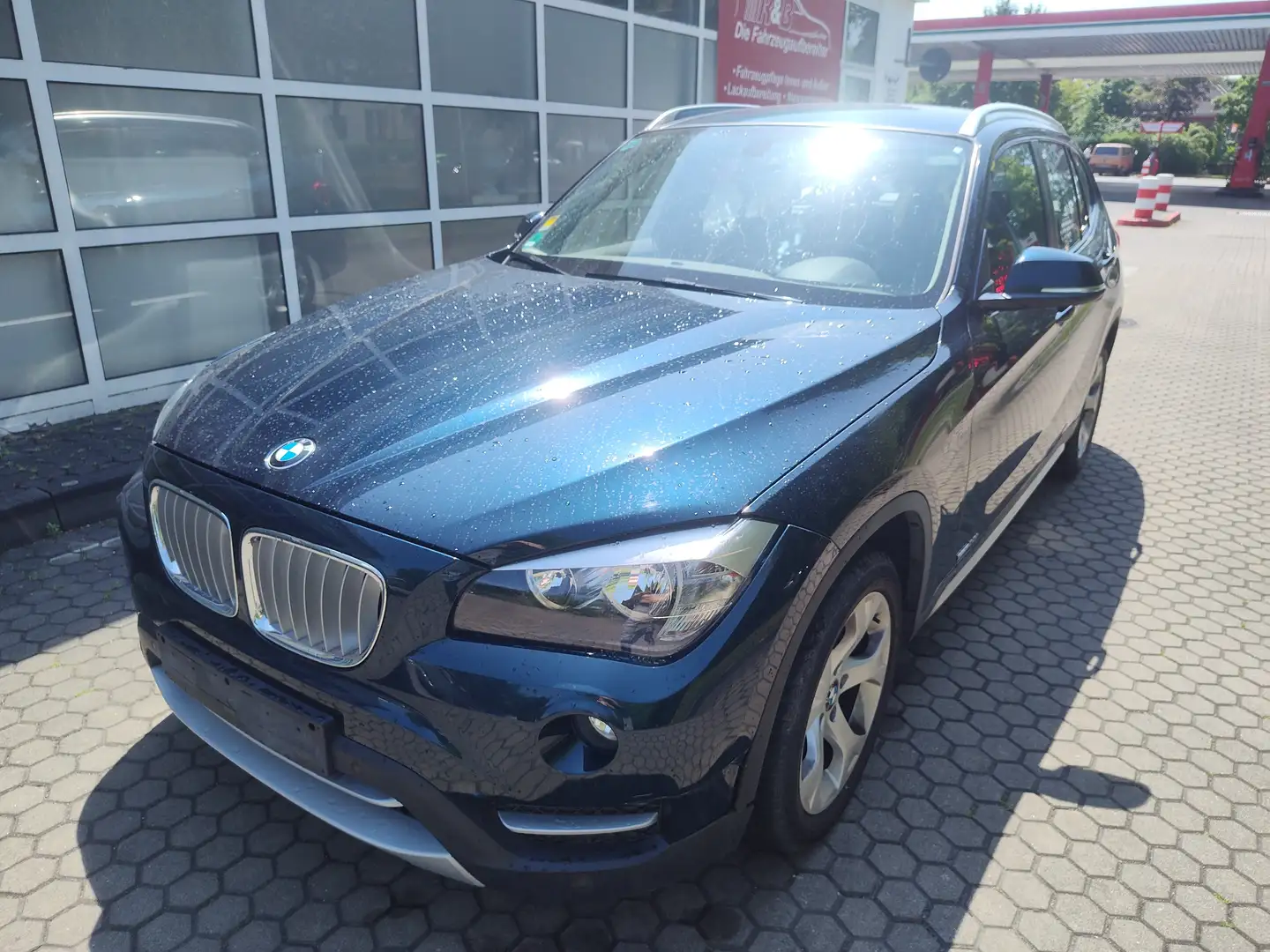 BMW X1 20 i sDrive Modelpflege Bleu - 1