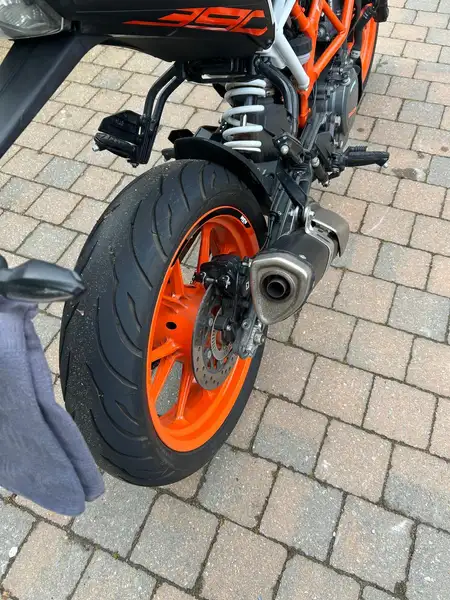 KTM 390 Duke - foto 8