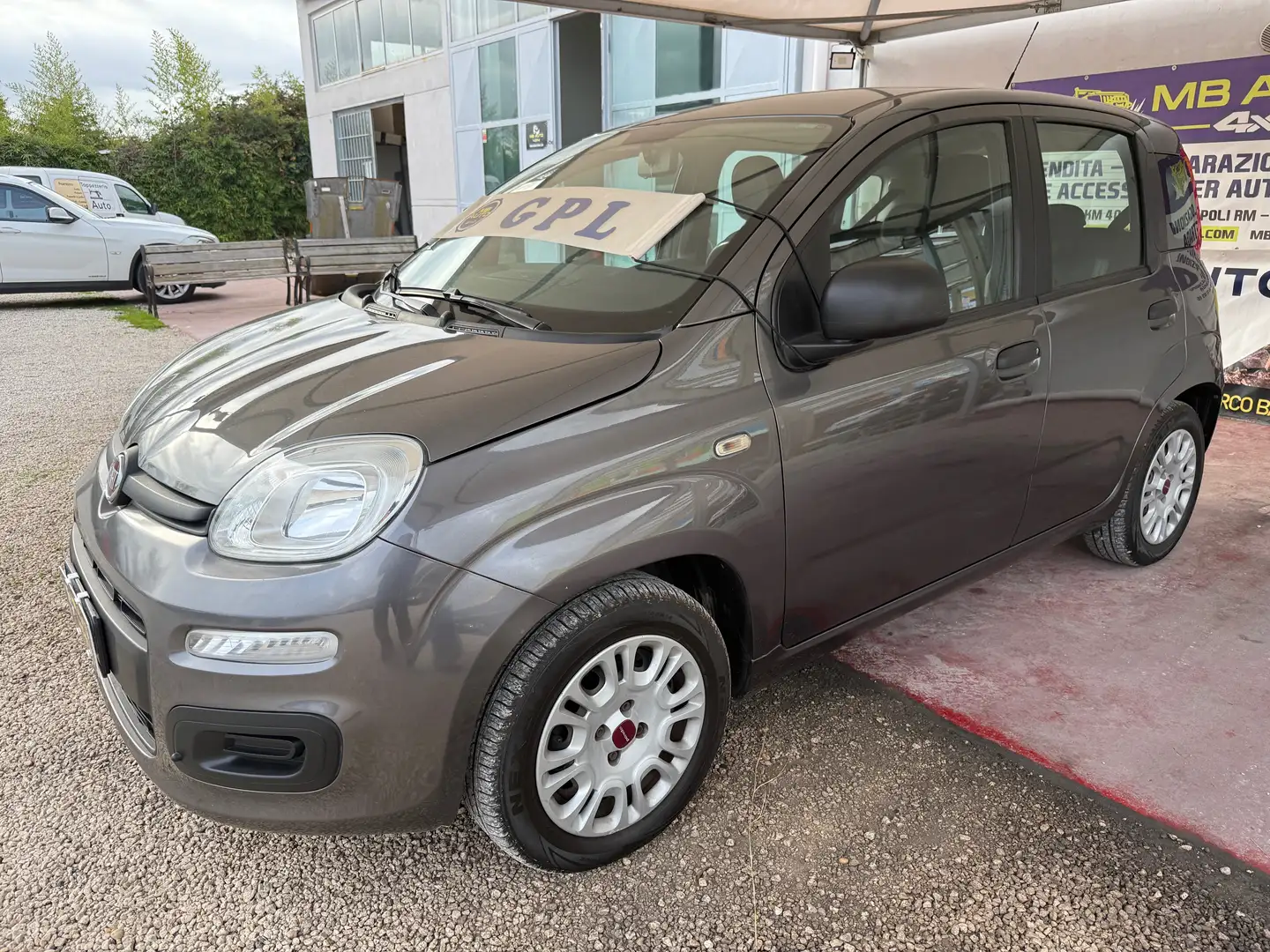 Fiat Panda Panda 2017 1.2 Lounge BENZINA /GPL NEOPATENTATI OK Grigio - 1