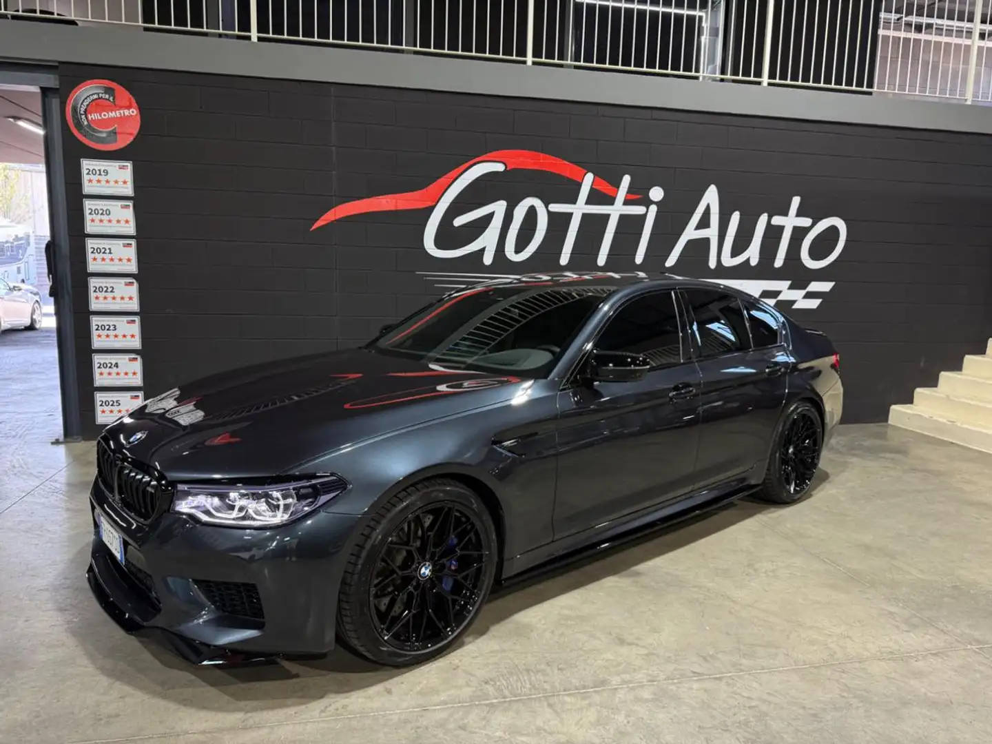BMW M5 SUPERBOLLO PAGATO 2026 UFFICIALE ITALIANA CERCHI Noir - 2