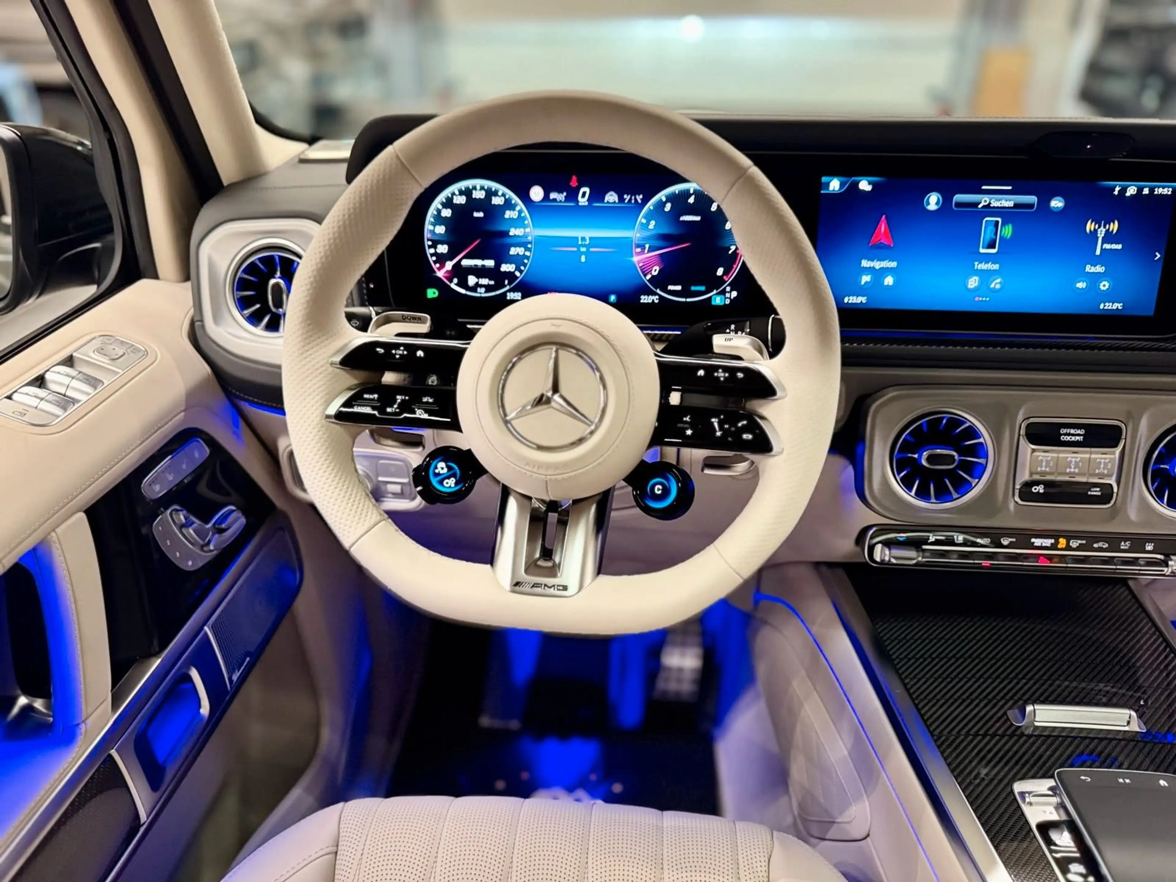 Mercedes-Benz G 63 AMG G63 AMG FULL CARBON  ACTIVE RIDE A22 DVD WEBASTO — photo 11