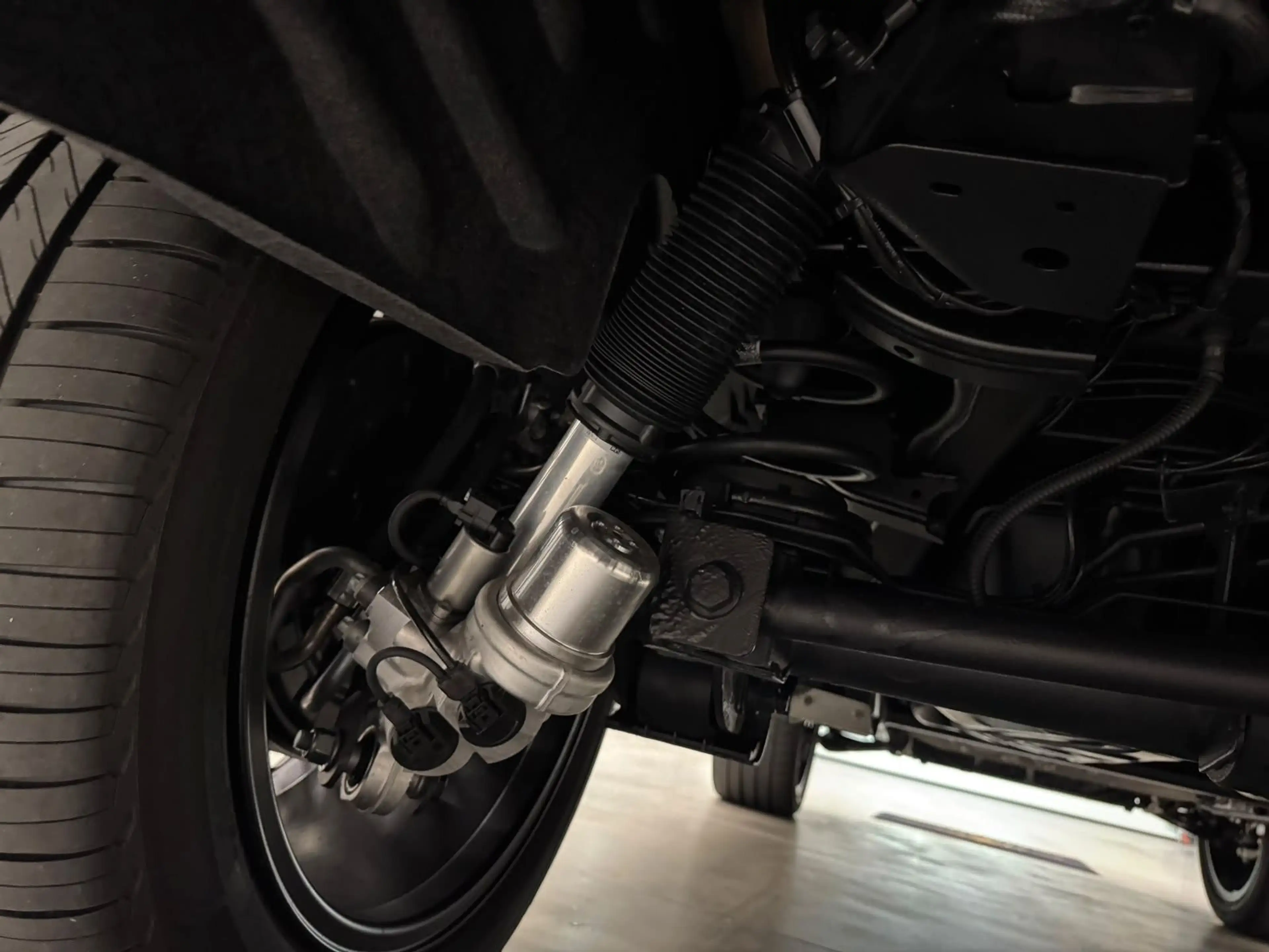 Mercedes-Benz G 63 AMG G63 AMG FULL CARBON  ACTIVE RIDE A22 DVD WEBASTO — photo 6