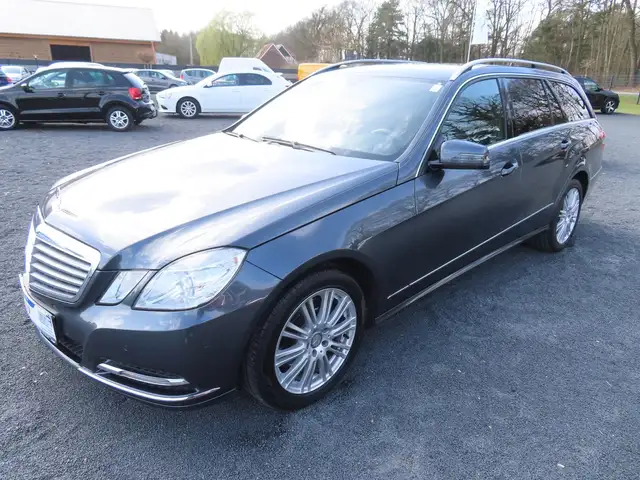 Mercedes-Benz E 250 CDI BlueEfficiency  Navi Klima Tempo. AHK