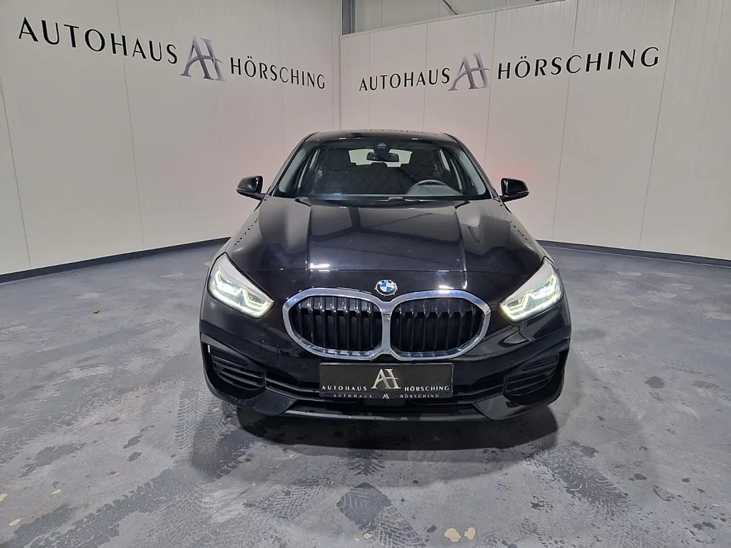 BMW 118 d Aut. Schwarz - 2