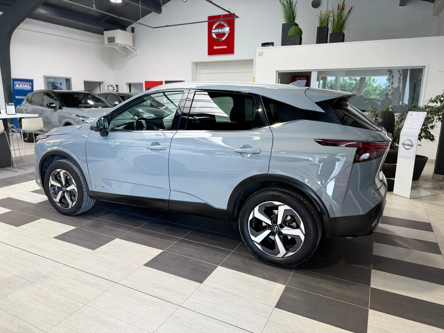 Nissan Qashqai 1.5 DIG-T e-Power N-Connecta Gris - 2