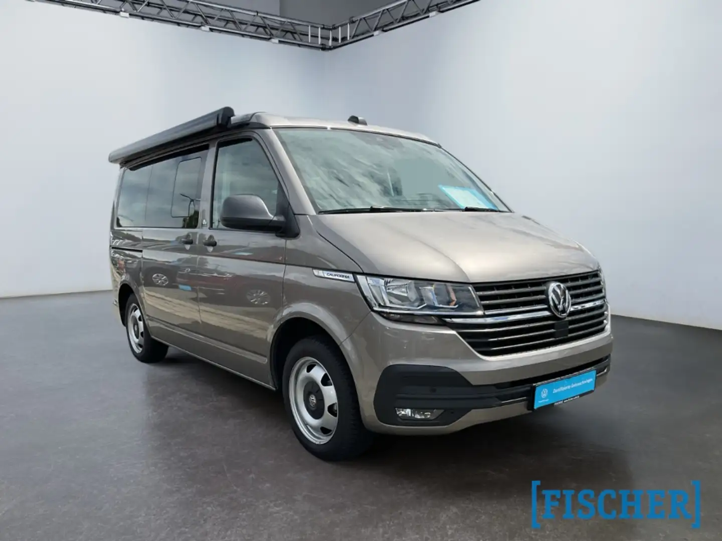Volkswagen T6.1 California 2.0TDI DSG Beach kurz KR AHK Navi SHZ Rear View GR Бежевий - 2