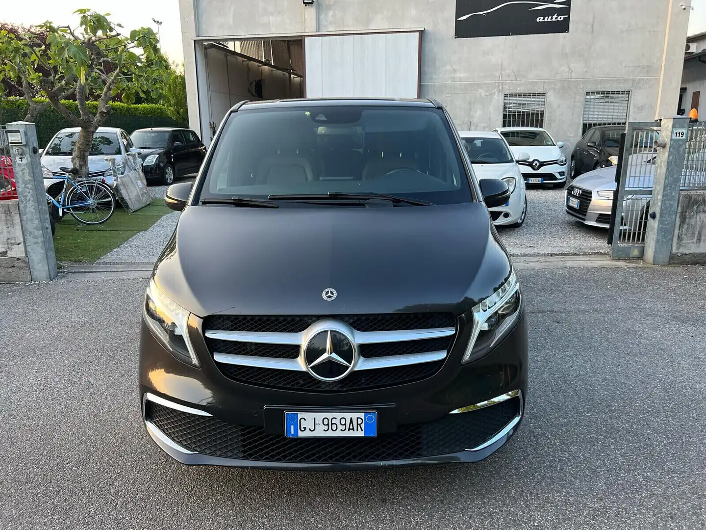 Mercedes-Benz V 250 d Automatic Sport Long Gris - 2