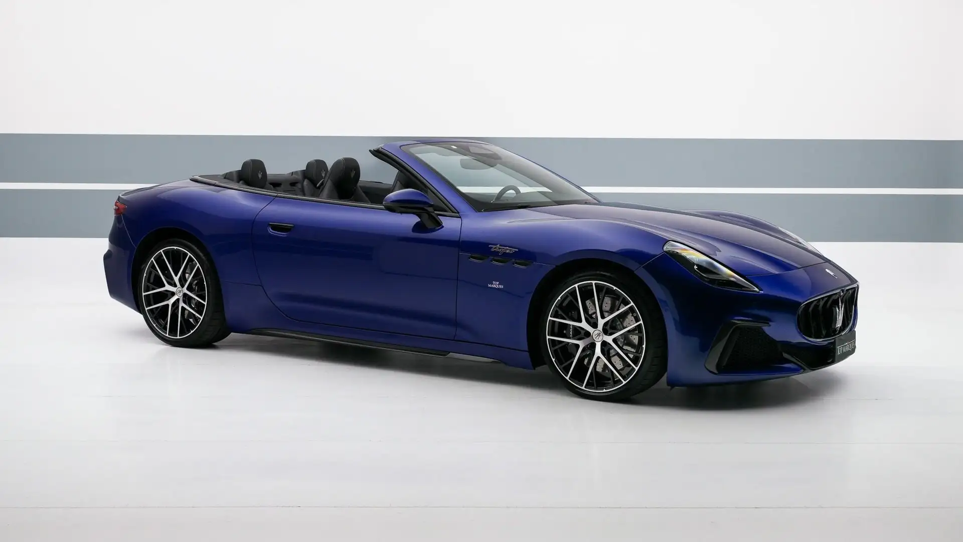 Maserati GranCabrio V6 550 CV AWD Trofeo Bleu - 2