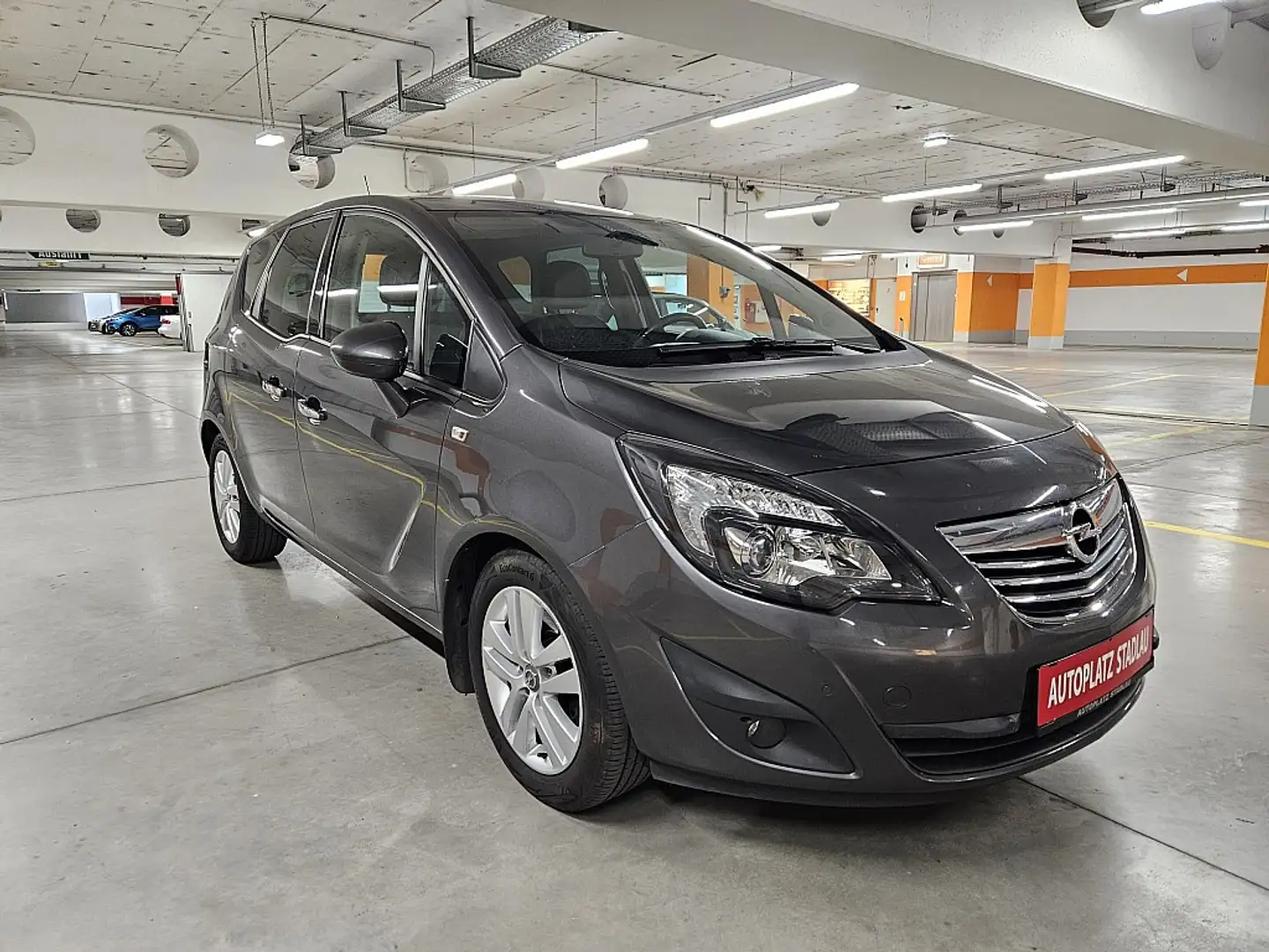 Opel Meriva 1,7 CDTI Cosmo DPF Aut. Schwarz - 2
