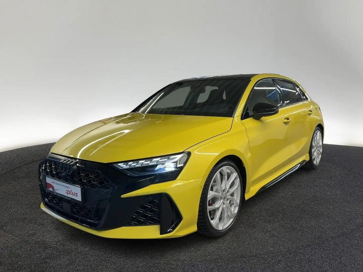 Audi RS3 Sportback 294(400) kW(PS) S tronic Gelb - 2