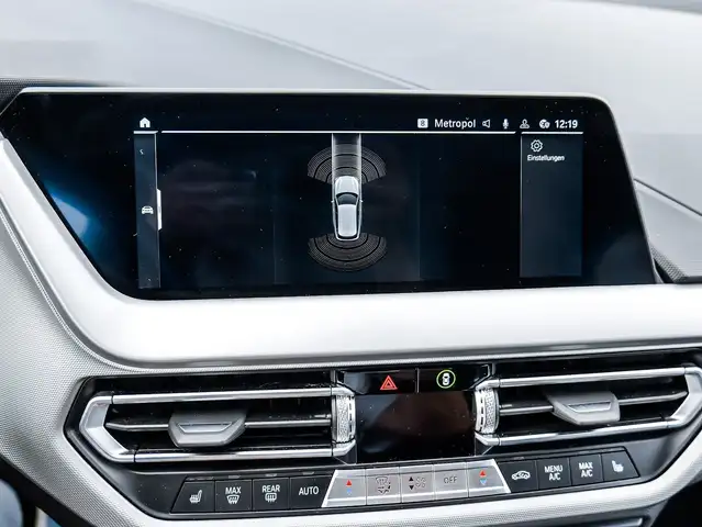 BMW 1 Series view 13