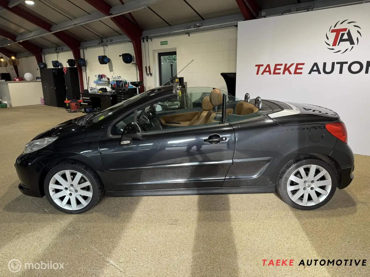 Peugeot 207 CC 1.6-16V T Féline Clima/Apk Noir - 2