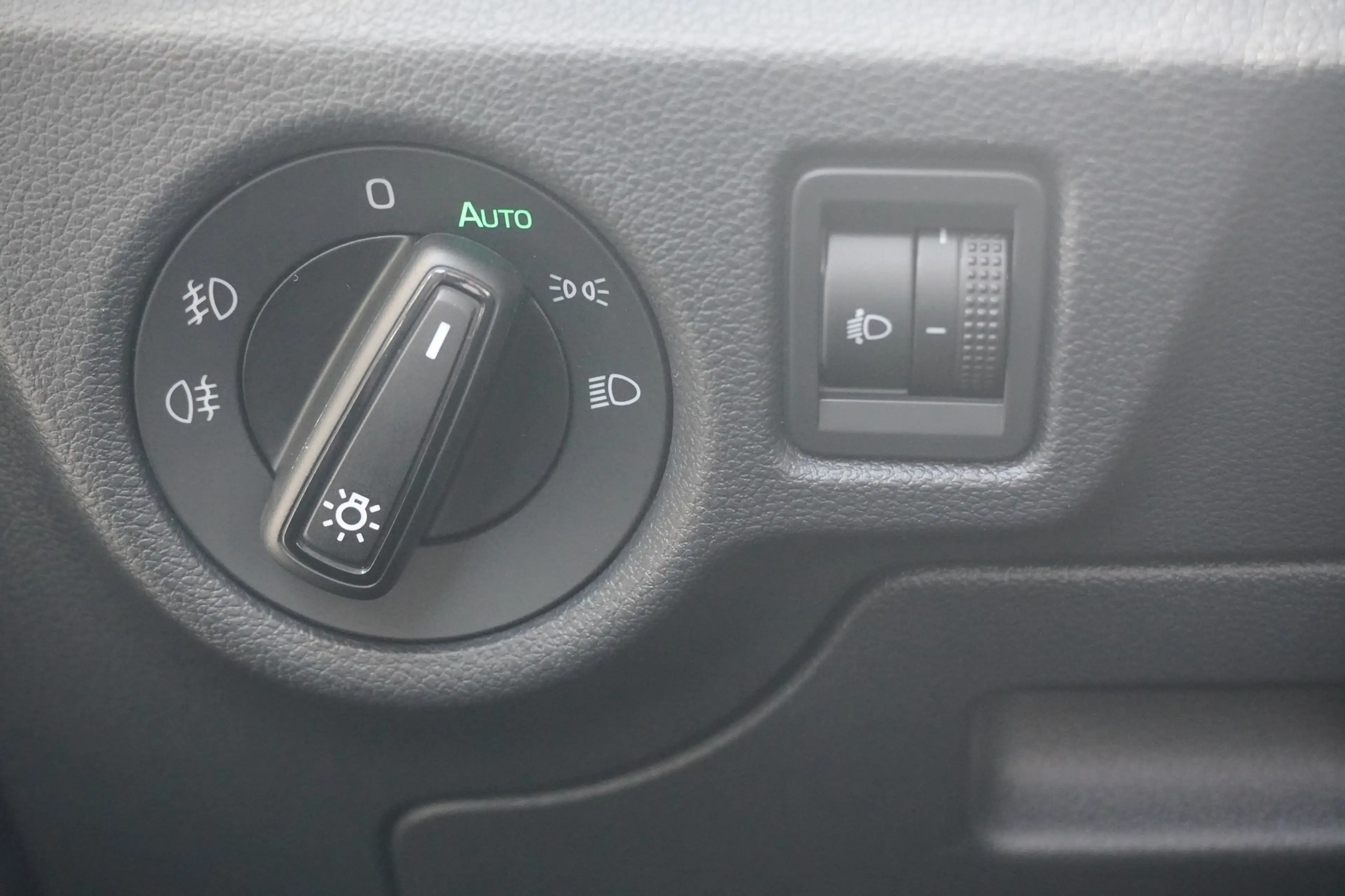 Skoda Kamiq 1.0 TSI DSG LED Kamera Tempomat — photo 21
