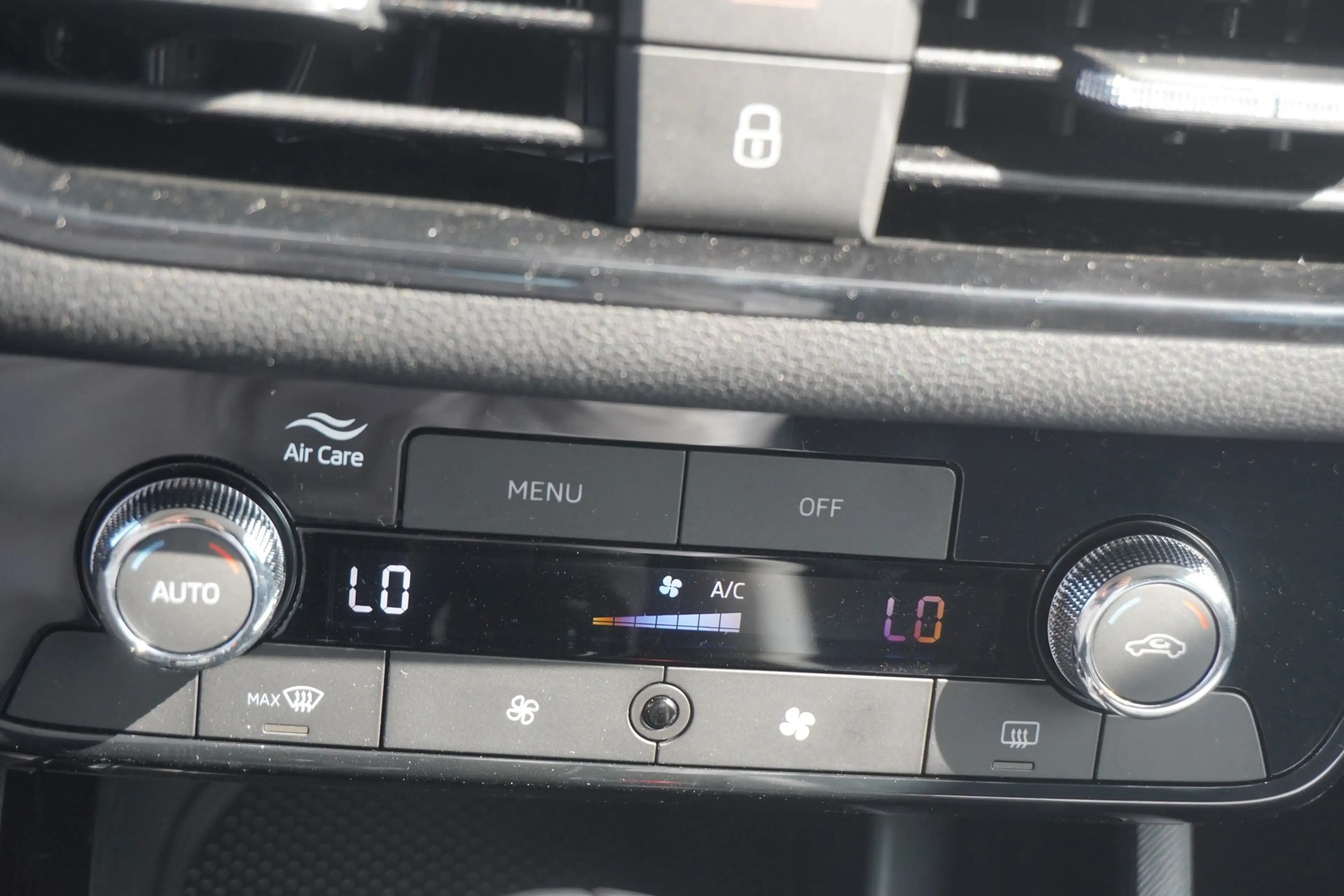 Skoda Kamiq 1.0 TSI DSG LED Kamera Tempomat — photo 25