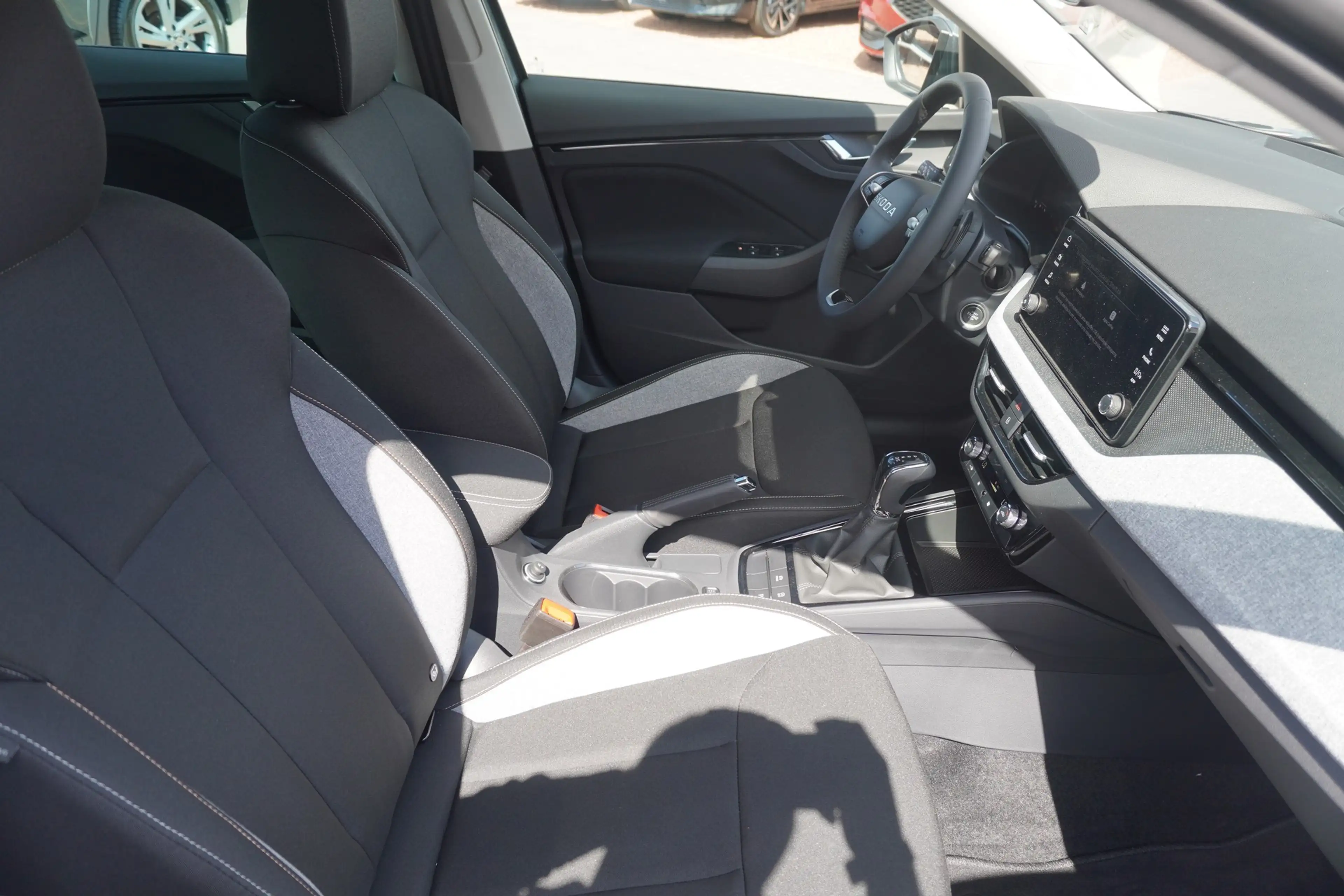 Skoda Kamiq 1.0 TSI DSG LED Kamera Tempomat — photo 13