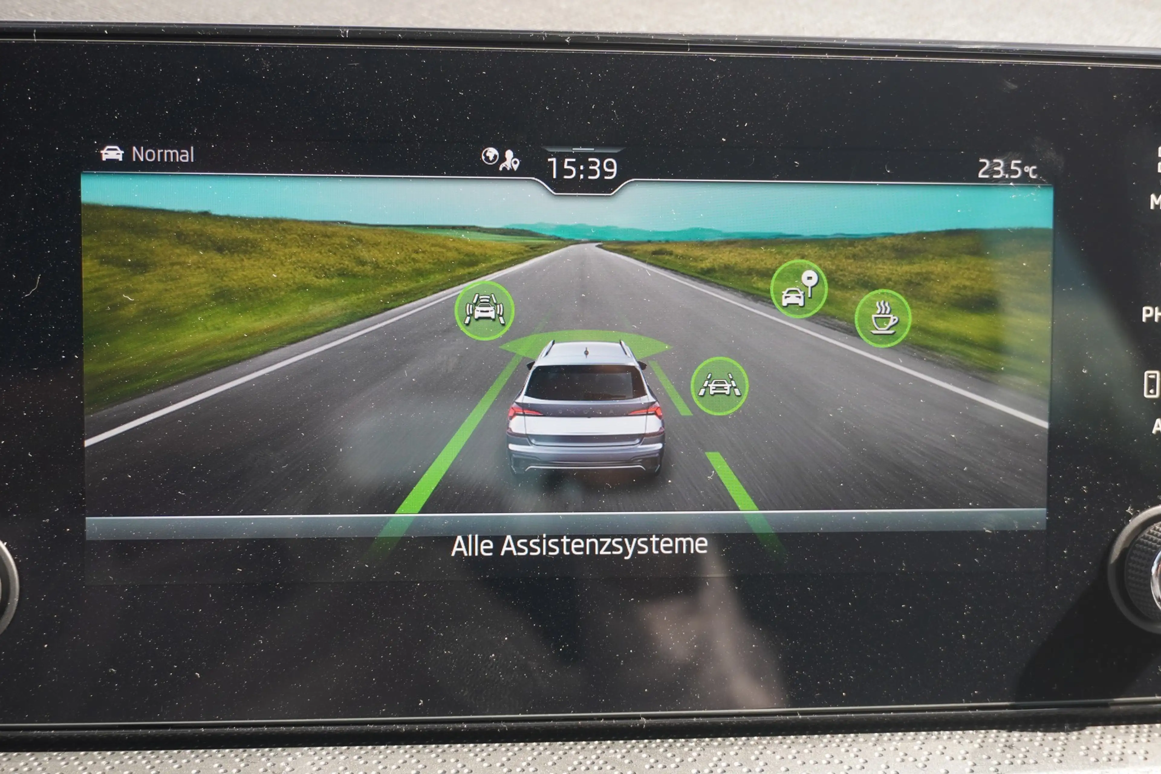 Skoda Kamiq 1.0 TSI DSG LED Kamera Tempomat — photo 28
