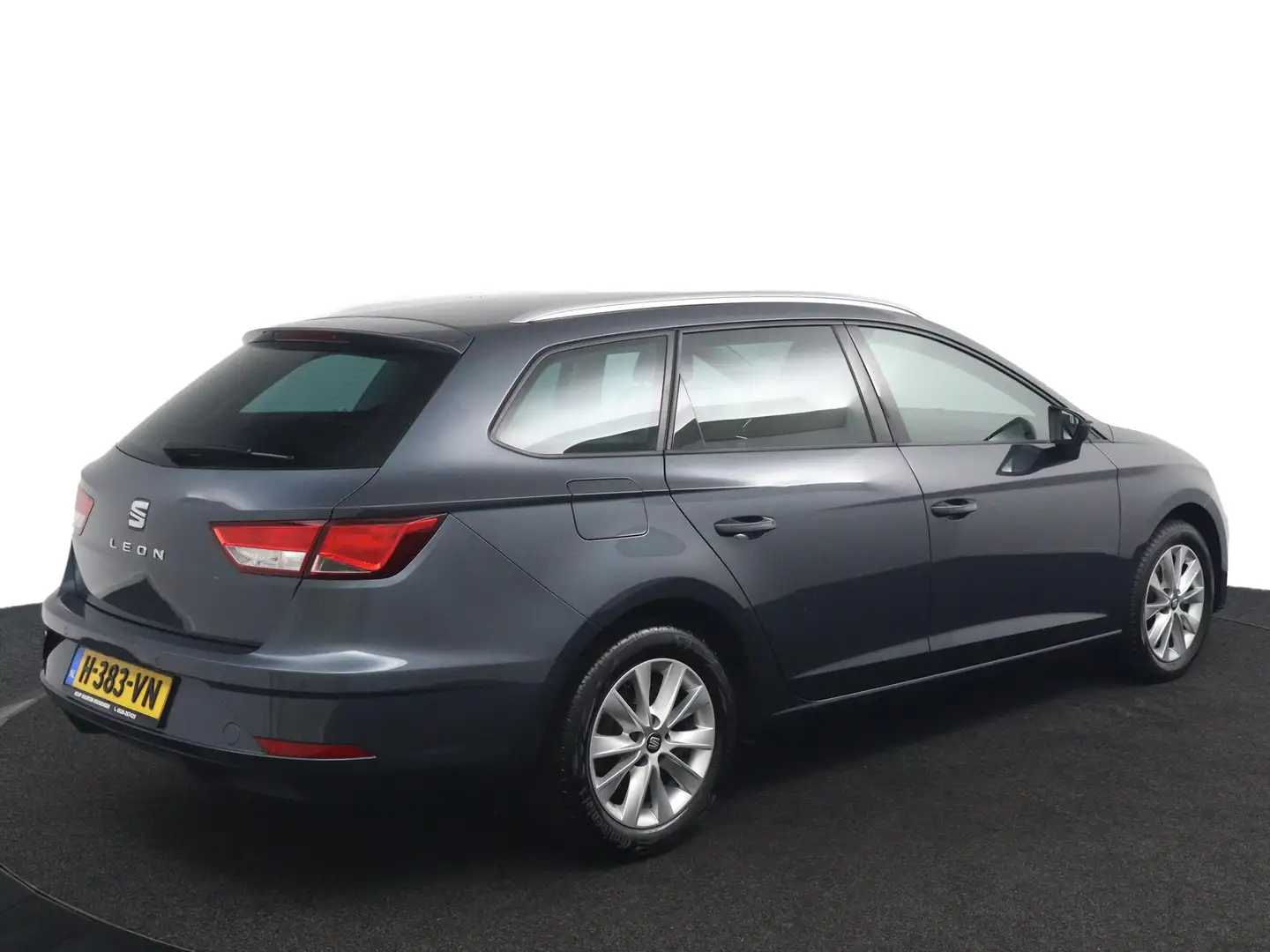 SEAT Leon ST 1.0 TSI Style Ultimate Edition Grijs - 2