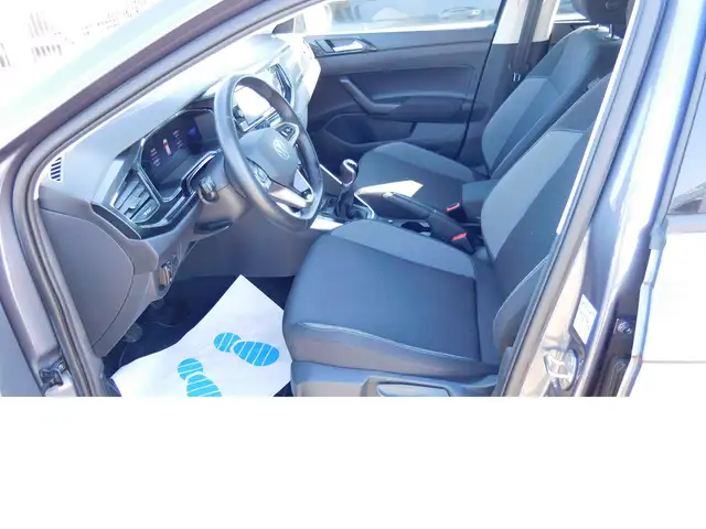 Volkswagen Polo view 10