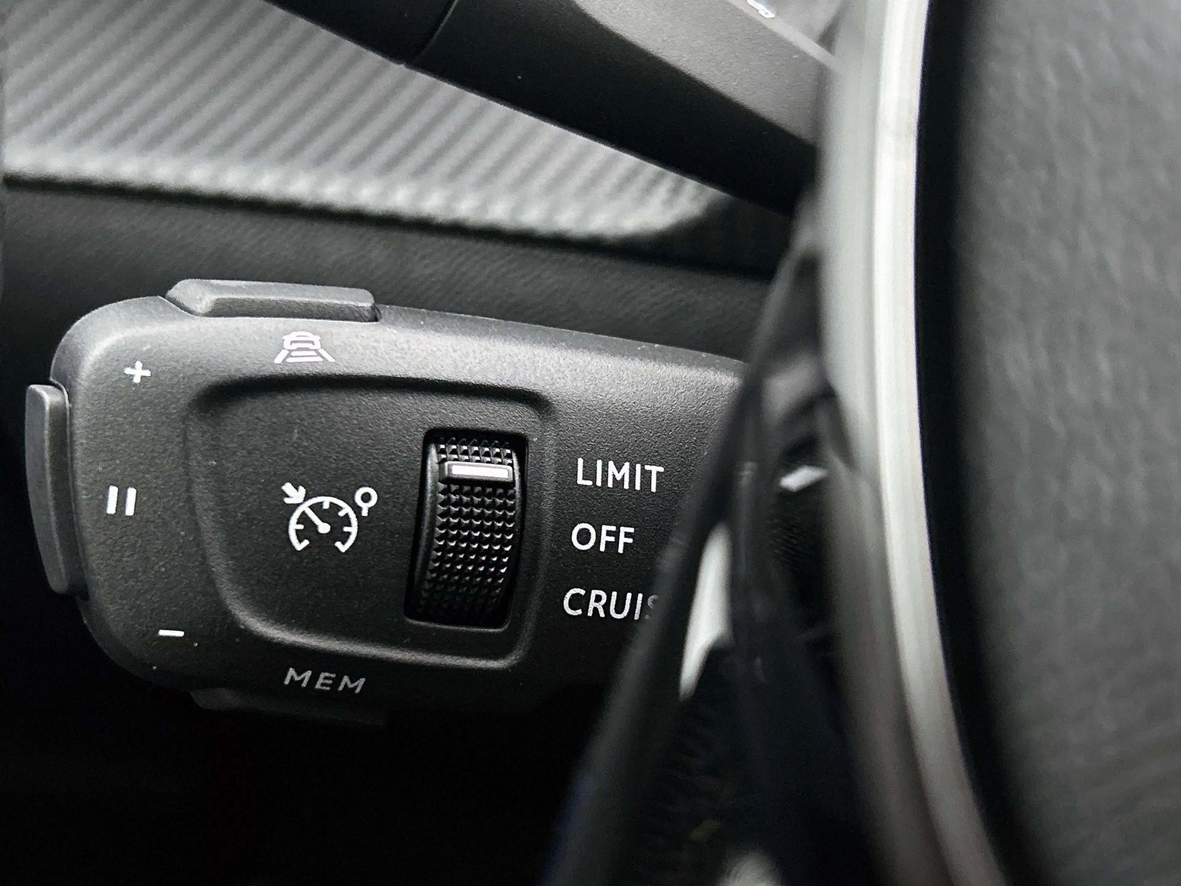 Peugeot e-2008 EV 156pk GT Avantage 54 kWh Automaat | 403km WLTP — photo 14