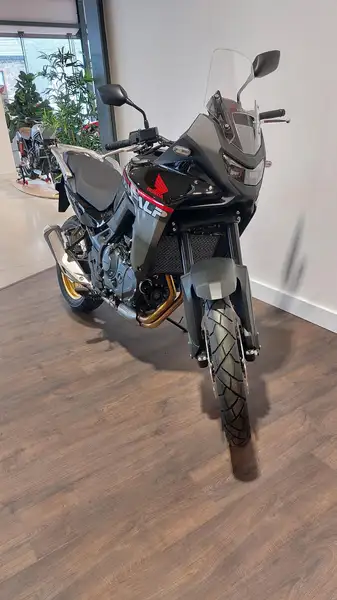 Honda XL 750 Transalp - foto 2